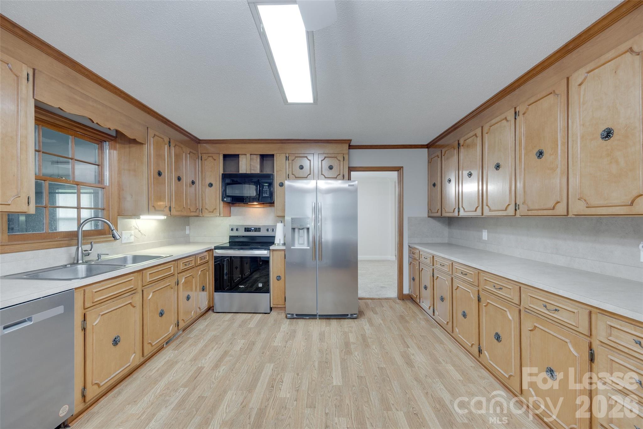 1003 Chesterfield Avenue