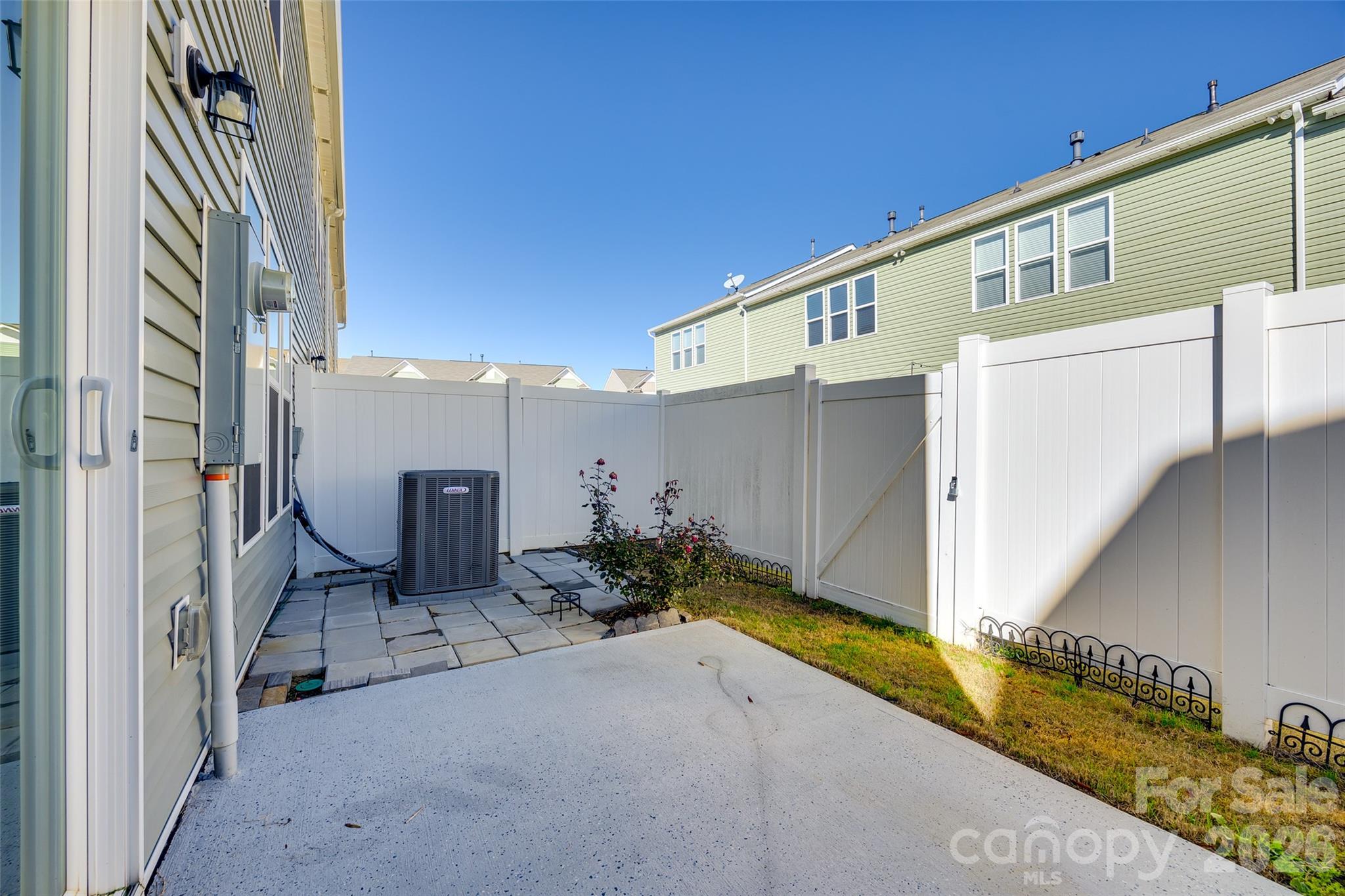 524 Hunters Dance Road