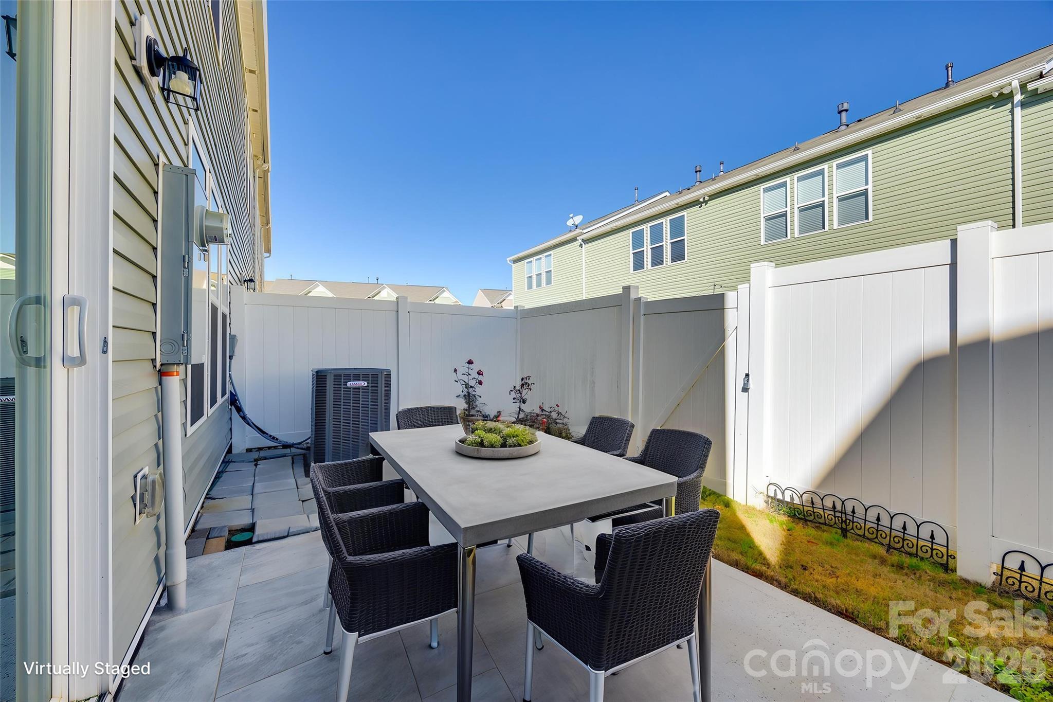 524 Hunters Dance Road