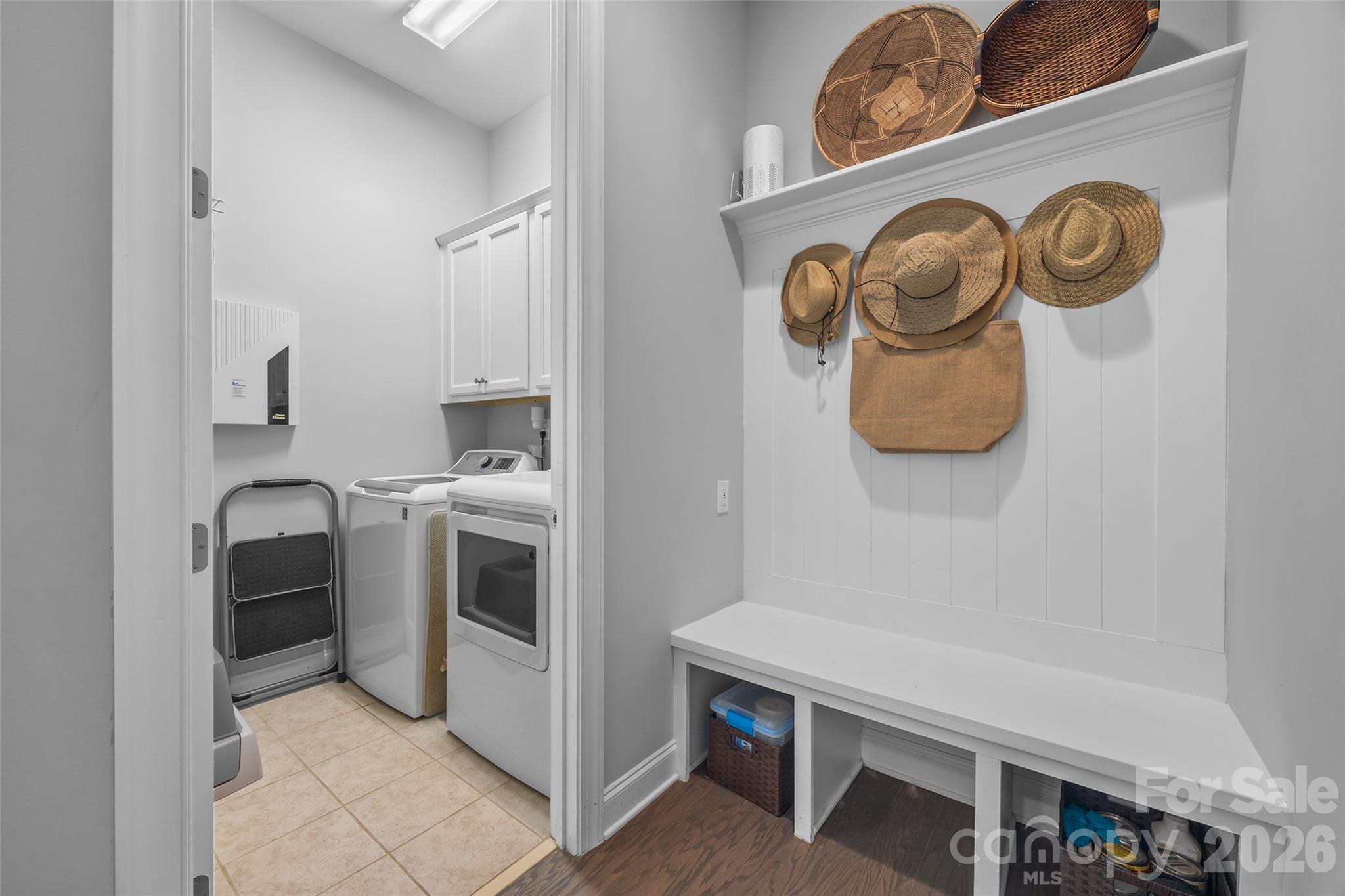 5212 Meadowcroft Way