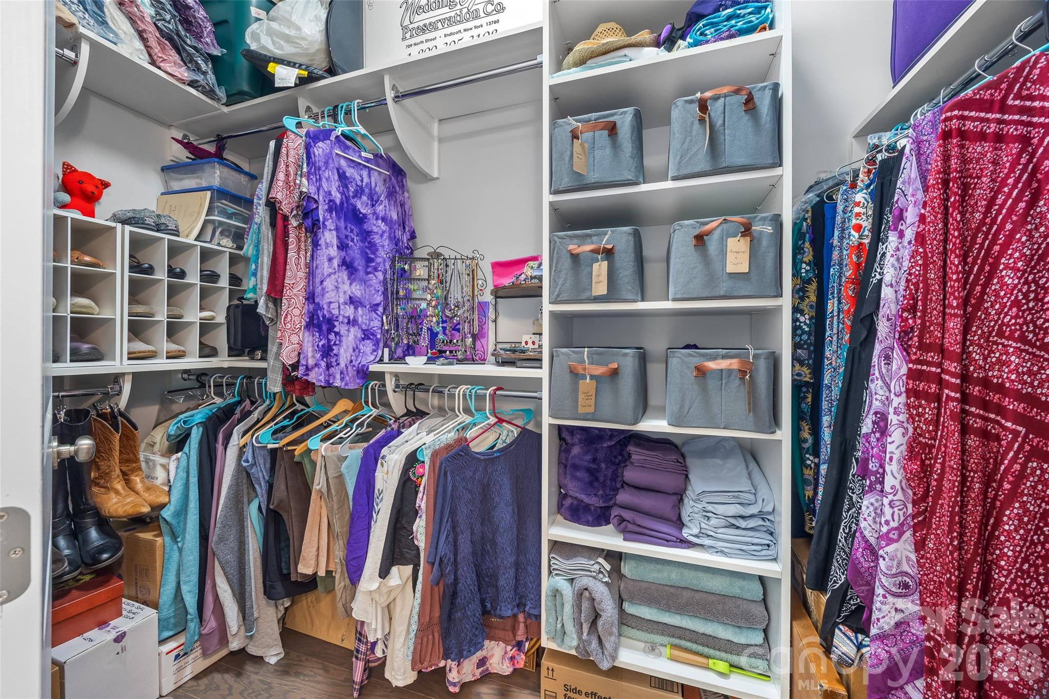 5212 Meadowcroft Way