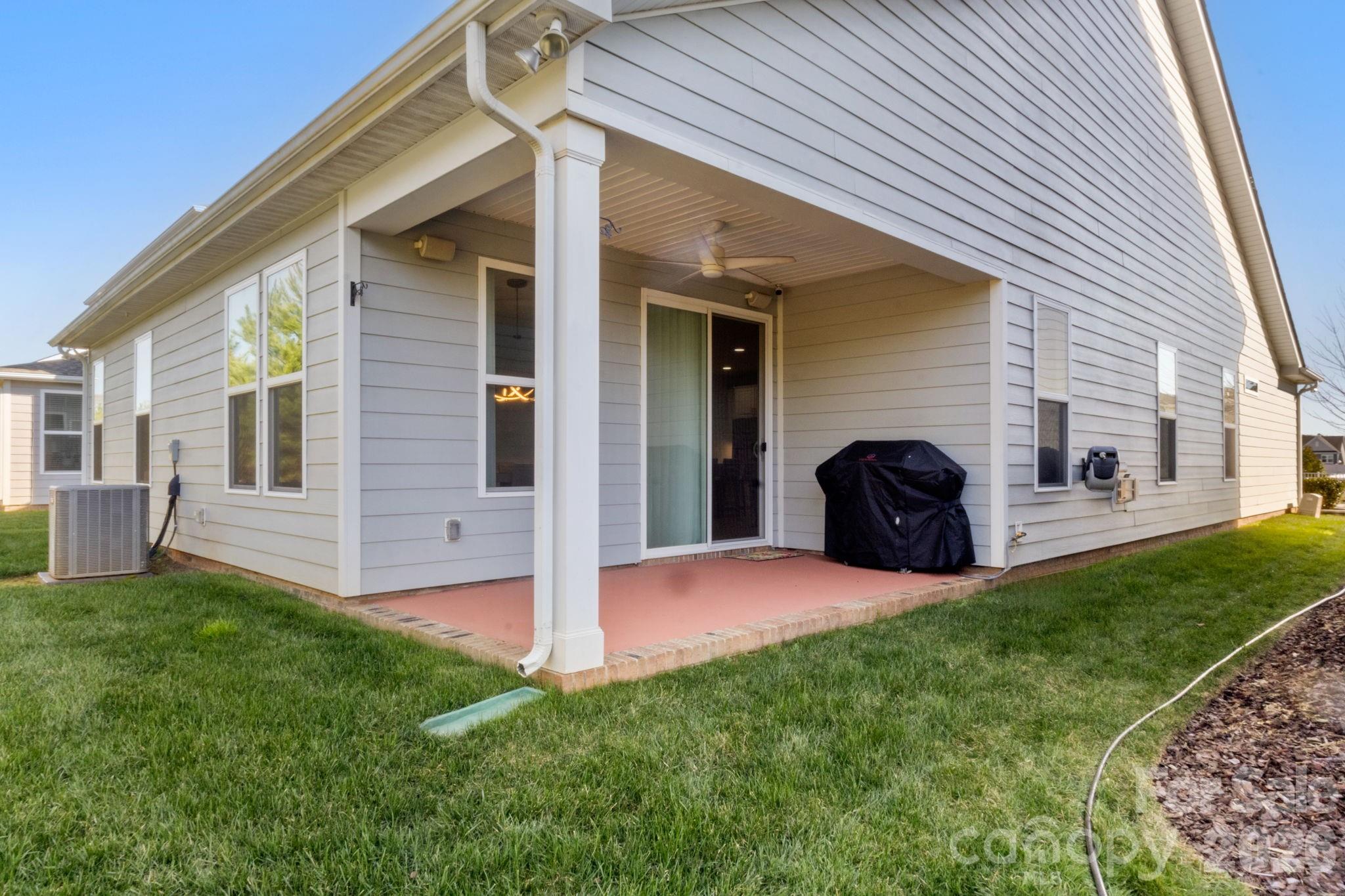 1813 Top Flight Drive