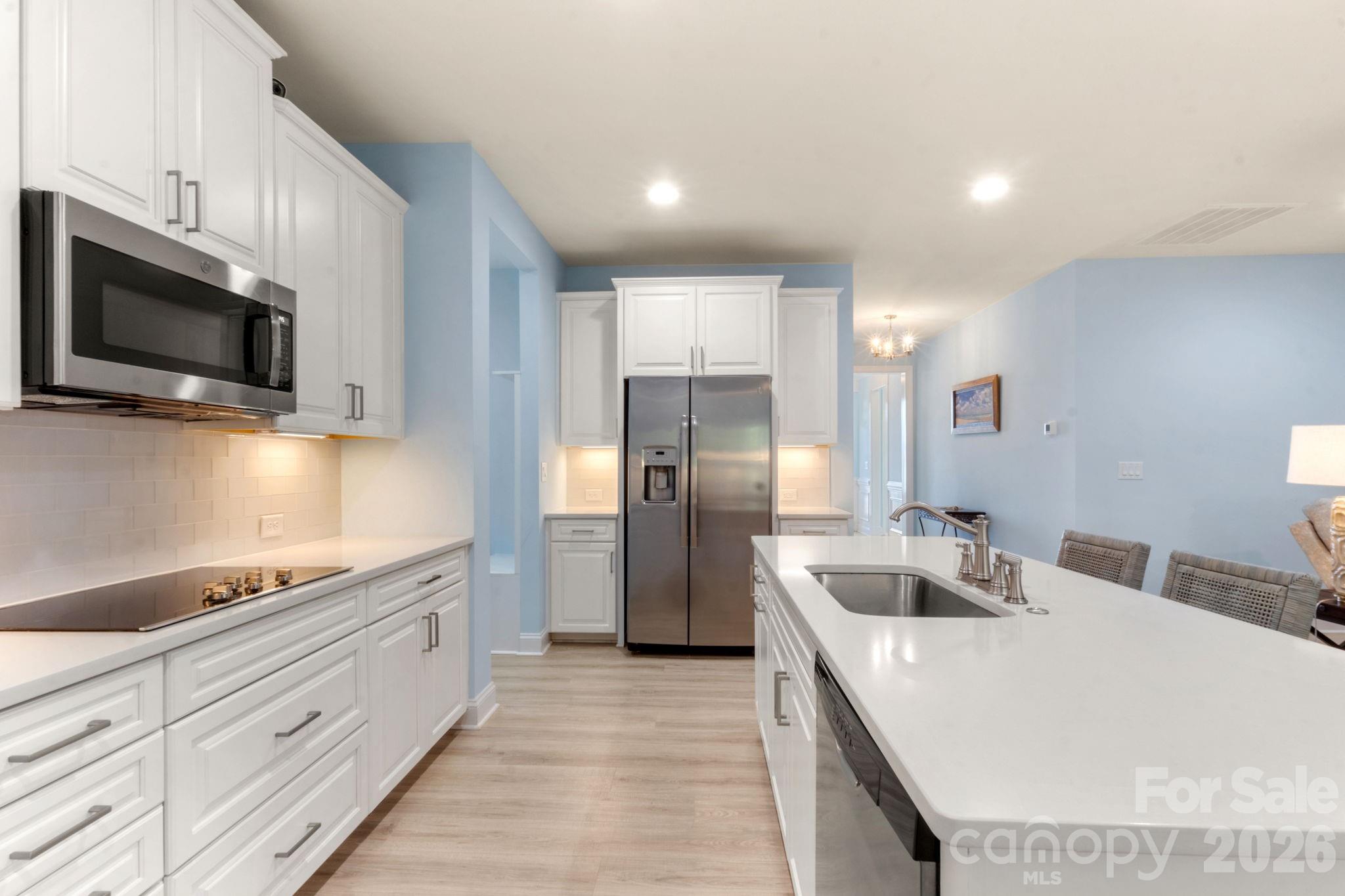 1813 Top Flight Drive