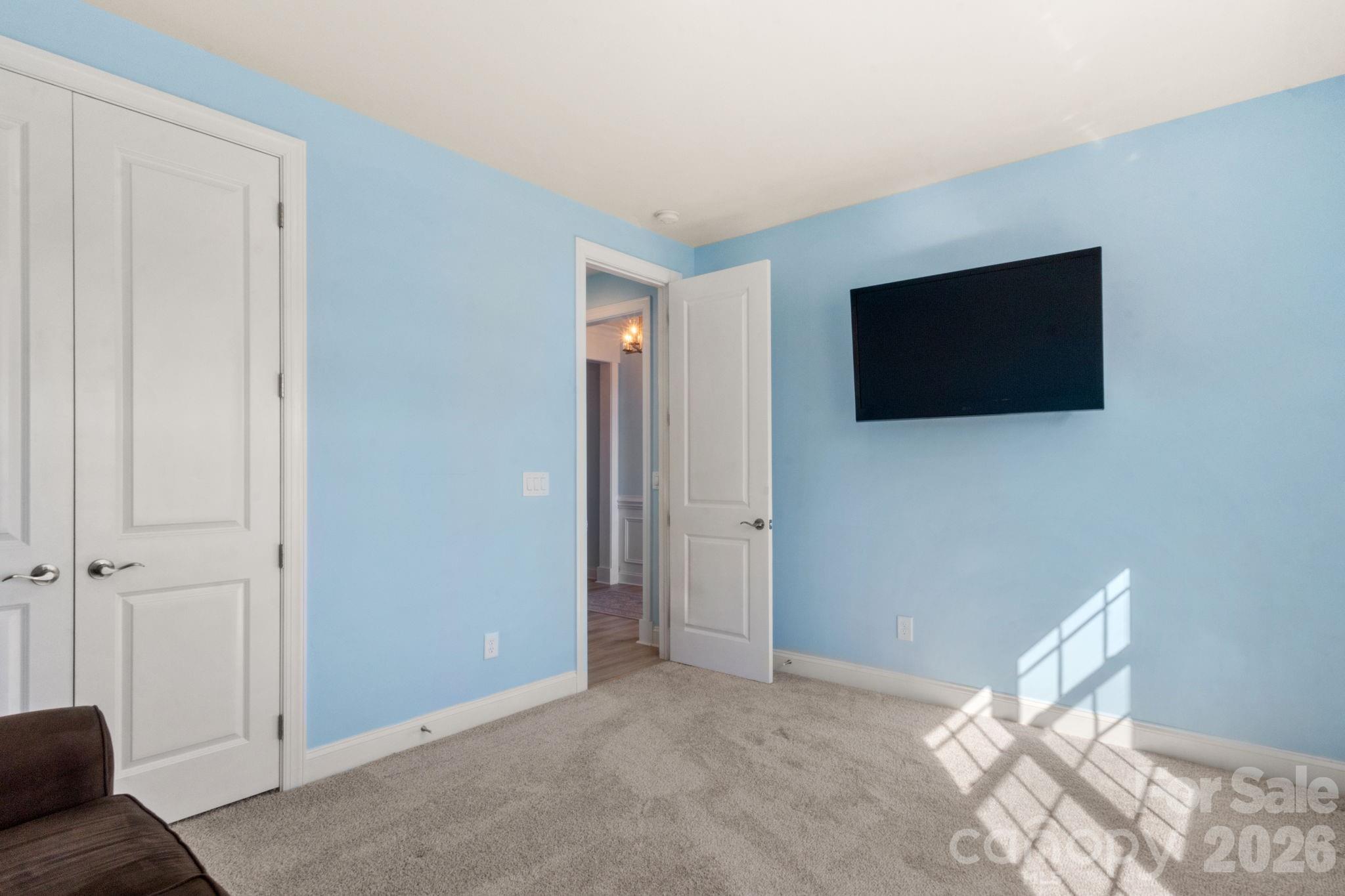 1813 Top Flight Drive