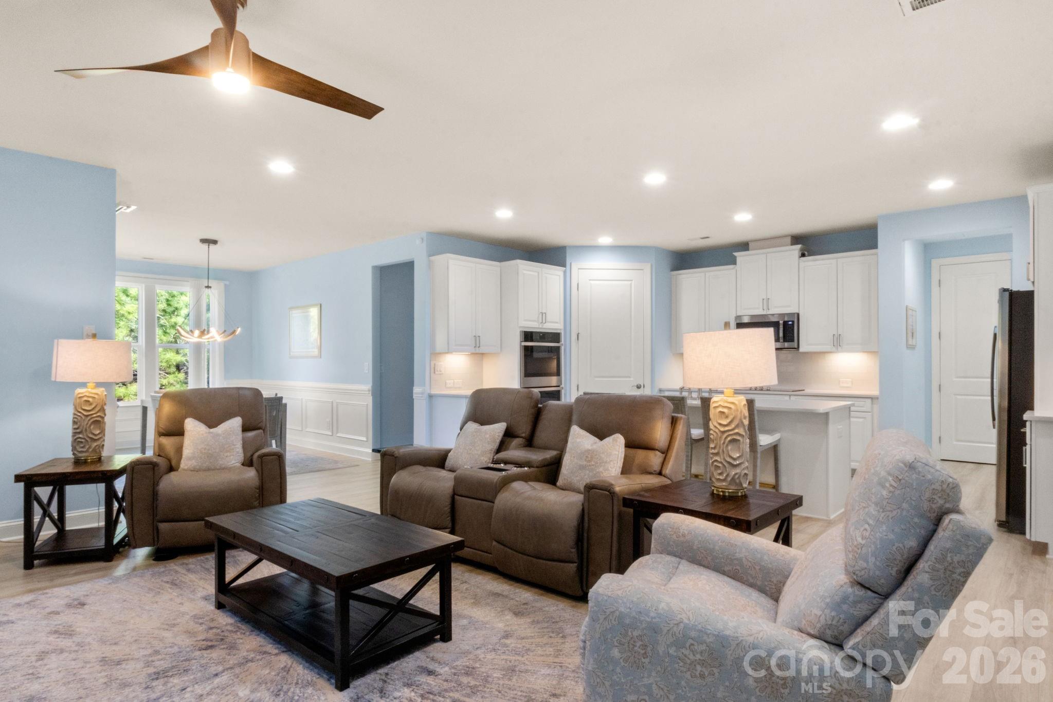 1813 Top Flight Drive