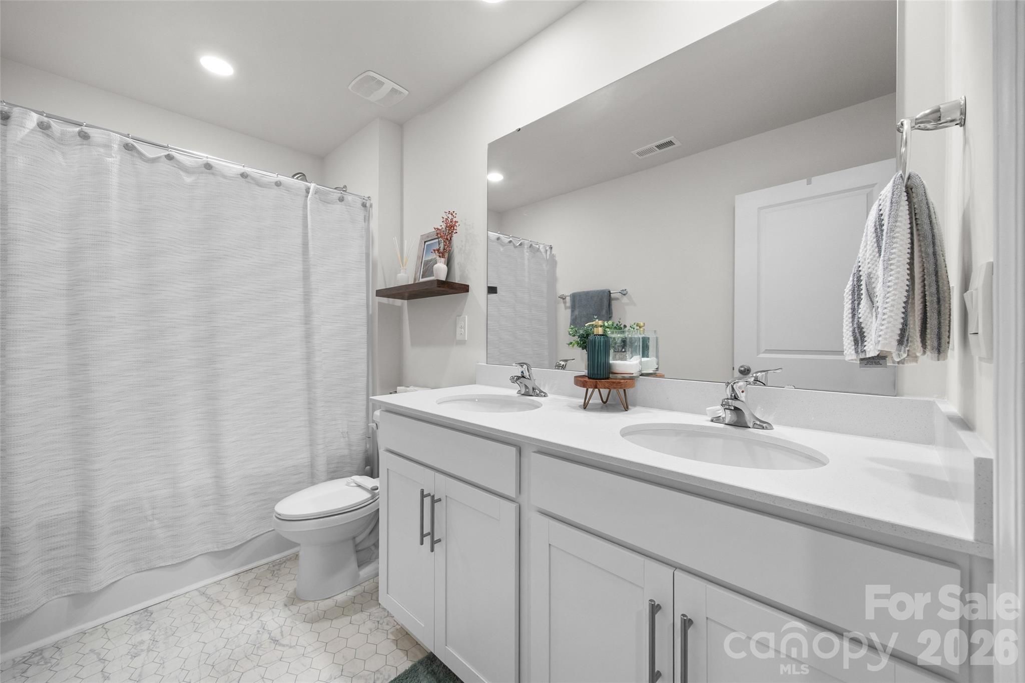 373 Court House Avenue