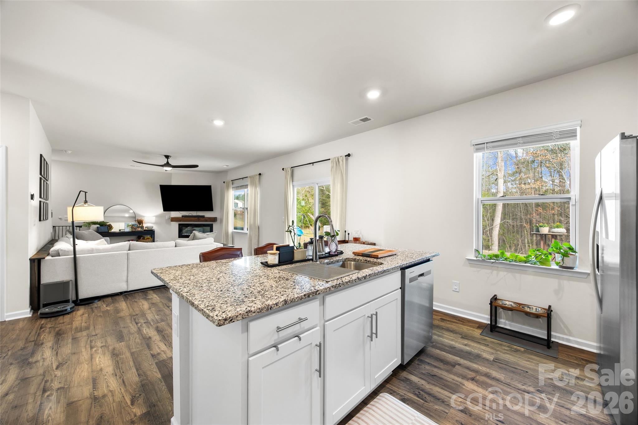 373 Court House Avenue