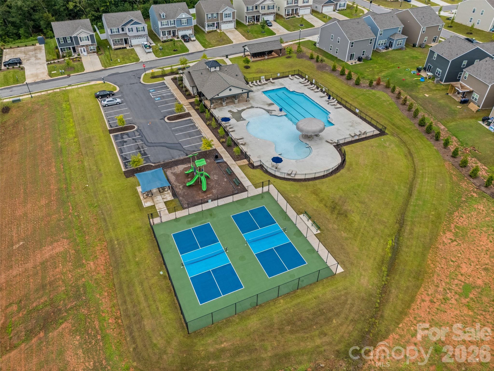 373 Court House Avenue