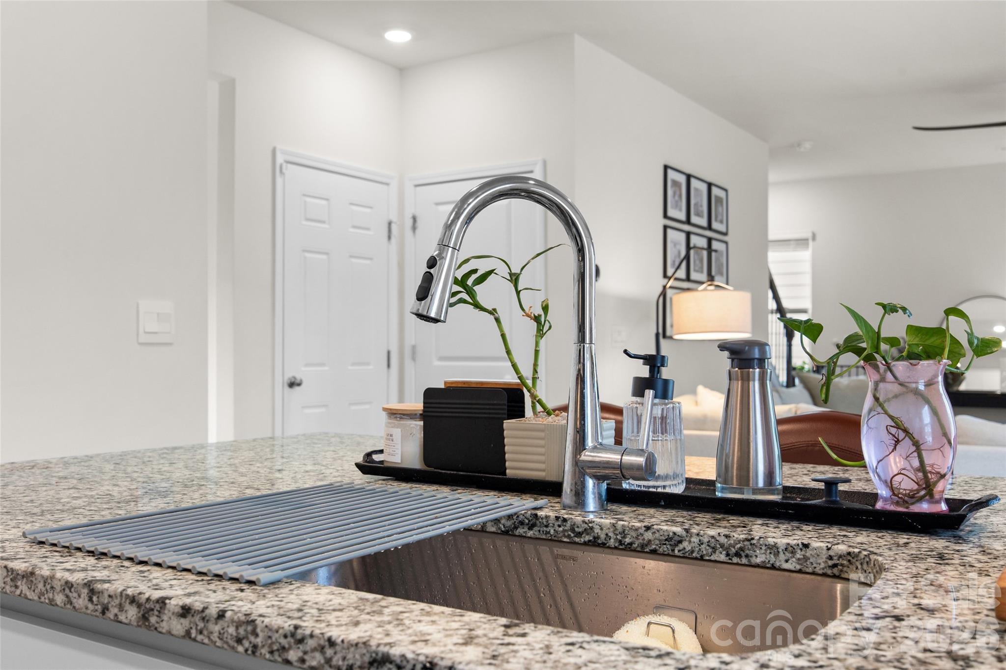 373 Court House Avenue