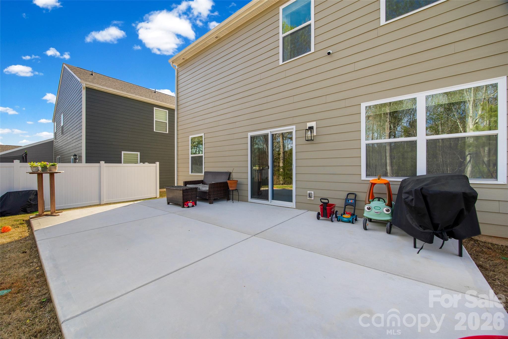 373 Court House Avenue