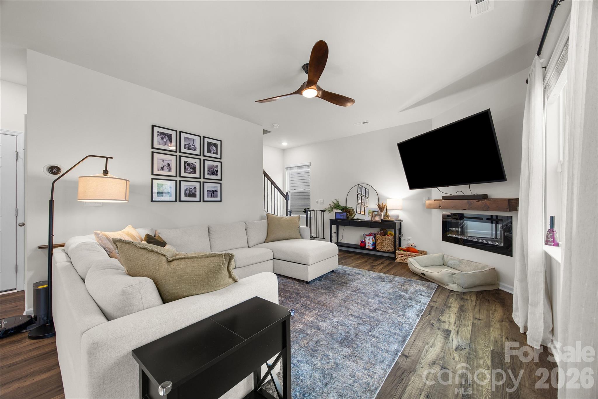 373 Court House Avenue