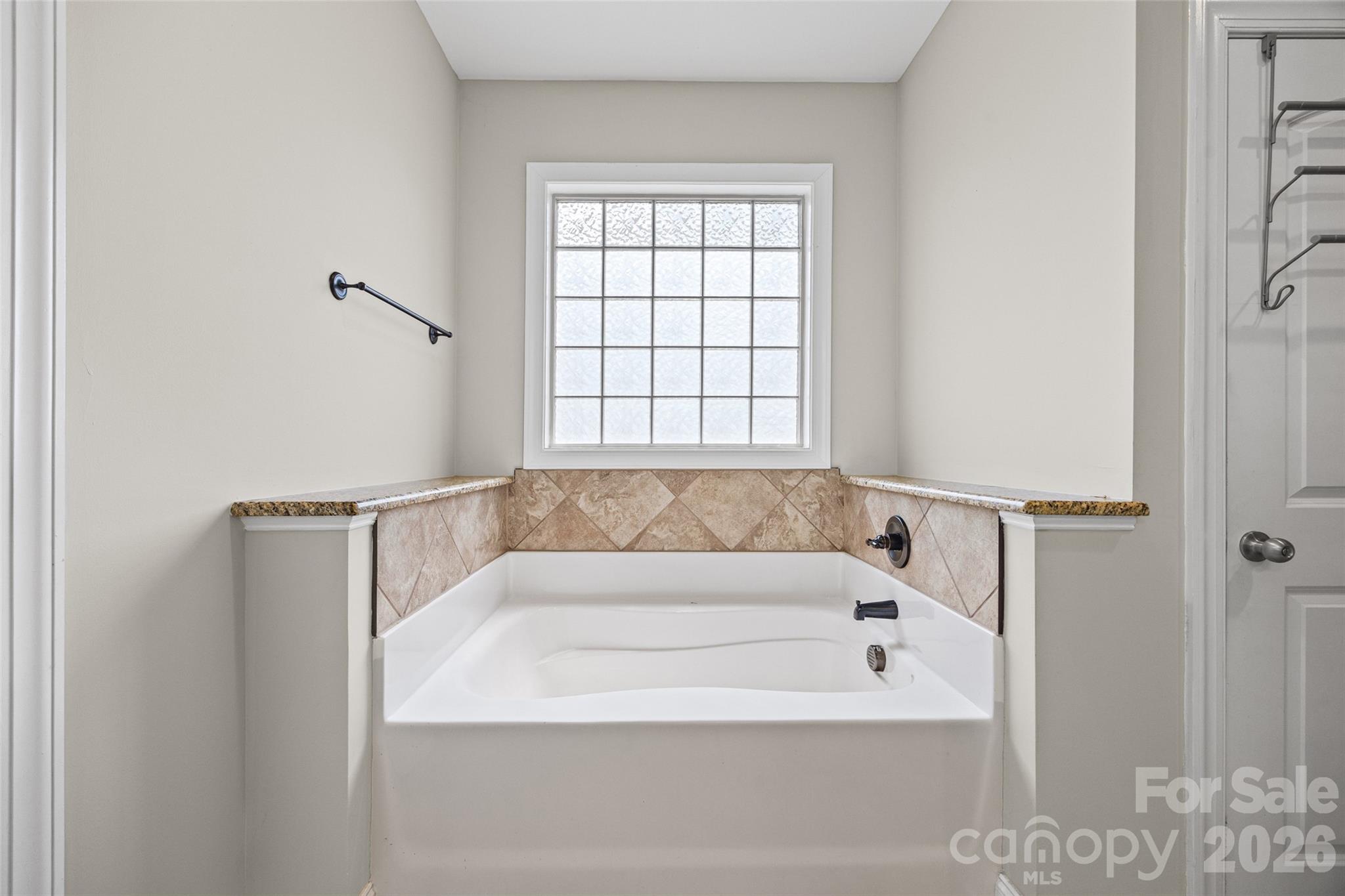 324 Kerrydale Court Unit: 106