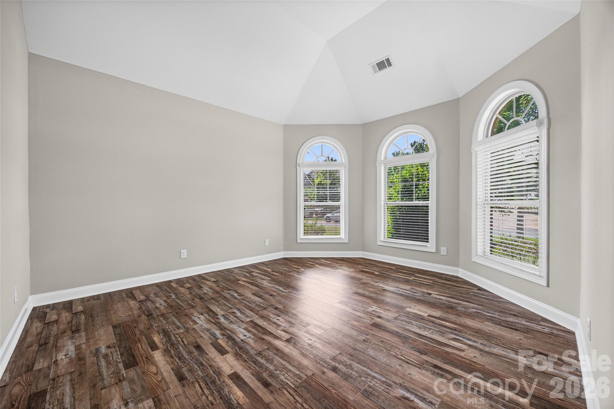 324 Kerrydale Court Unit: 106