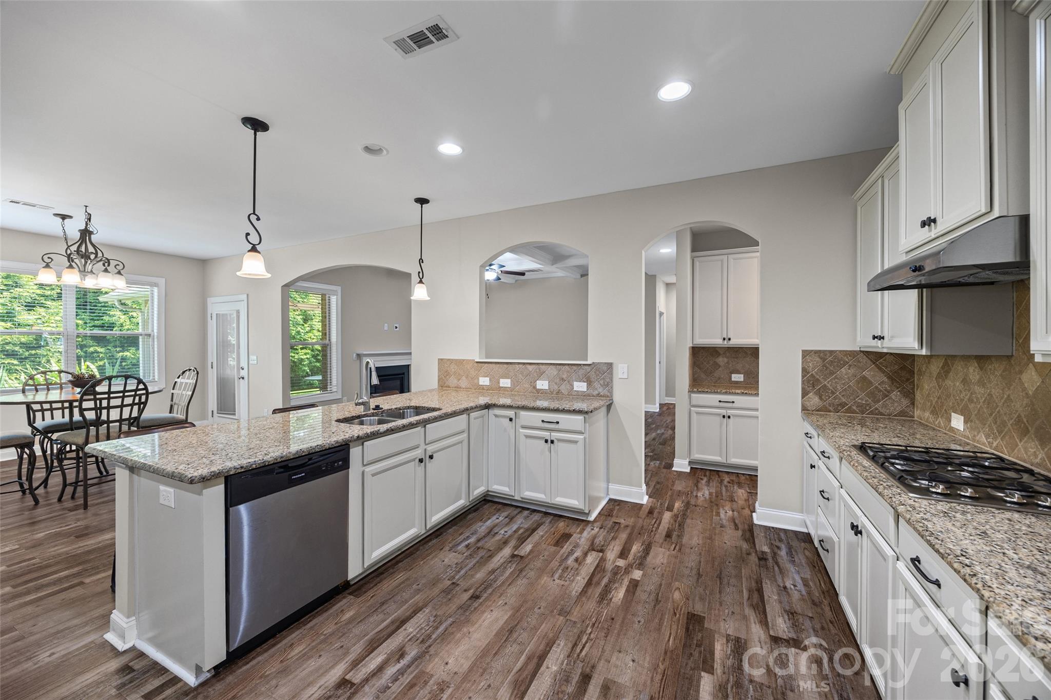 324 Kerrydale Court Unit: 106