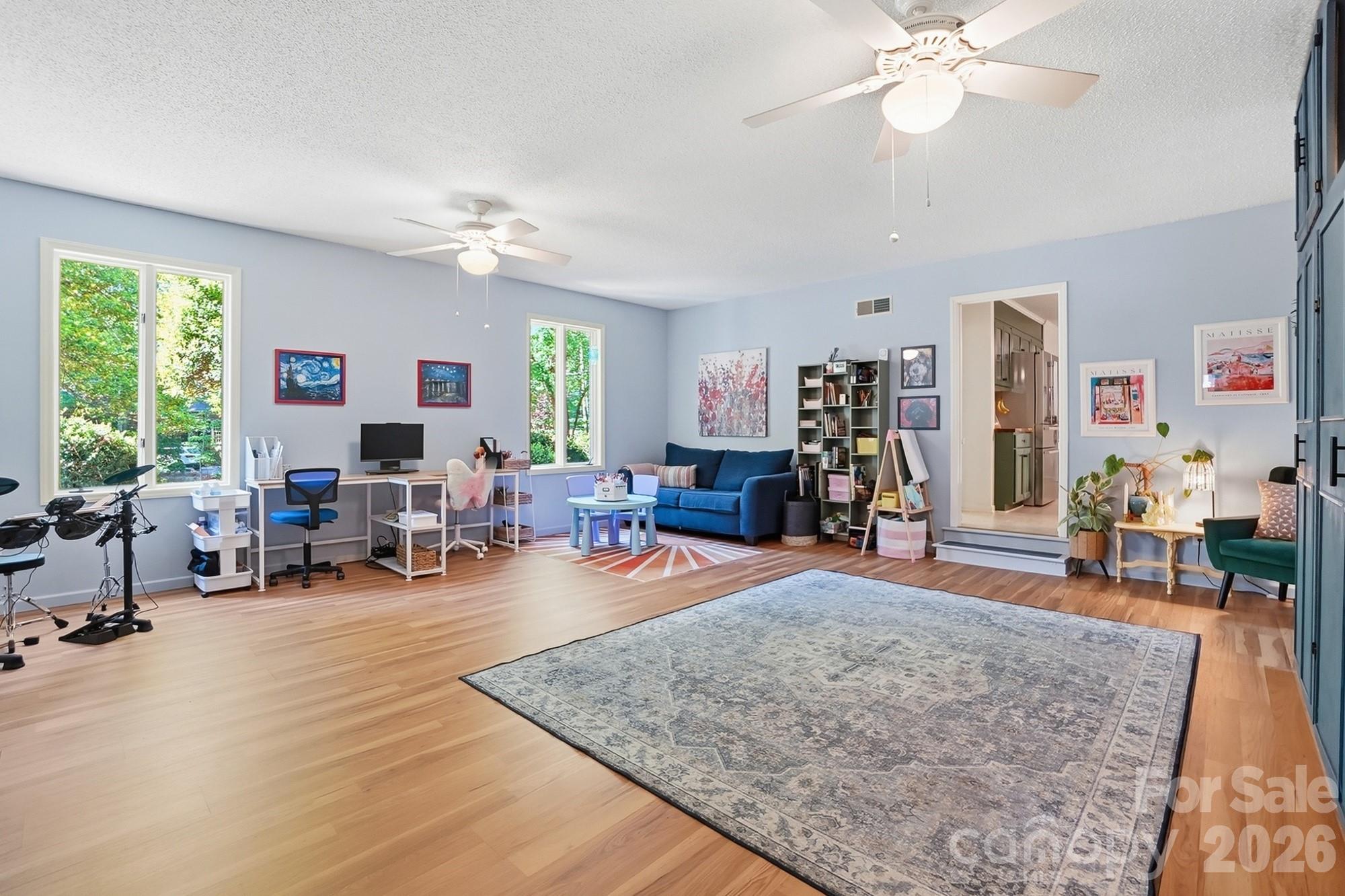 2516 Fairfax Drive