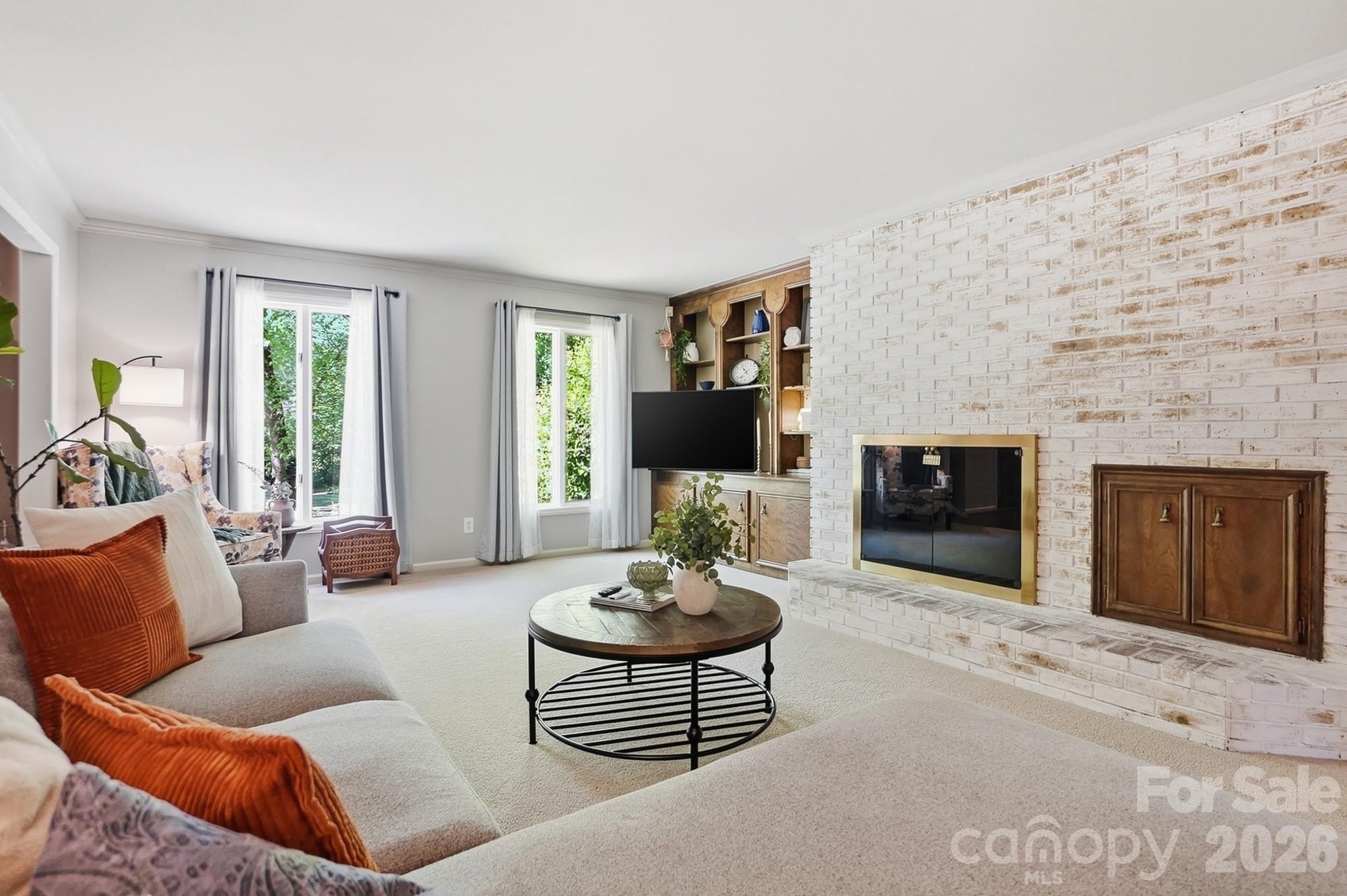 2516 Fairfax Drive