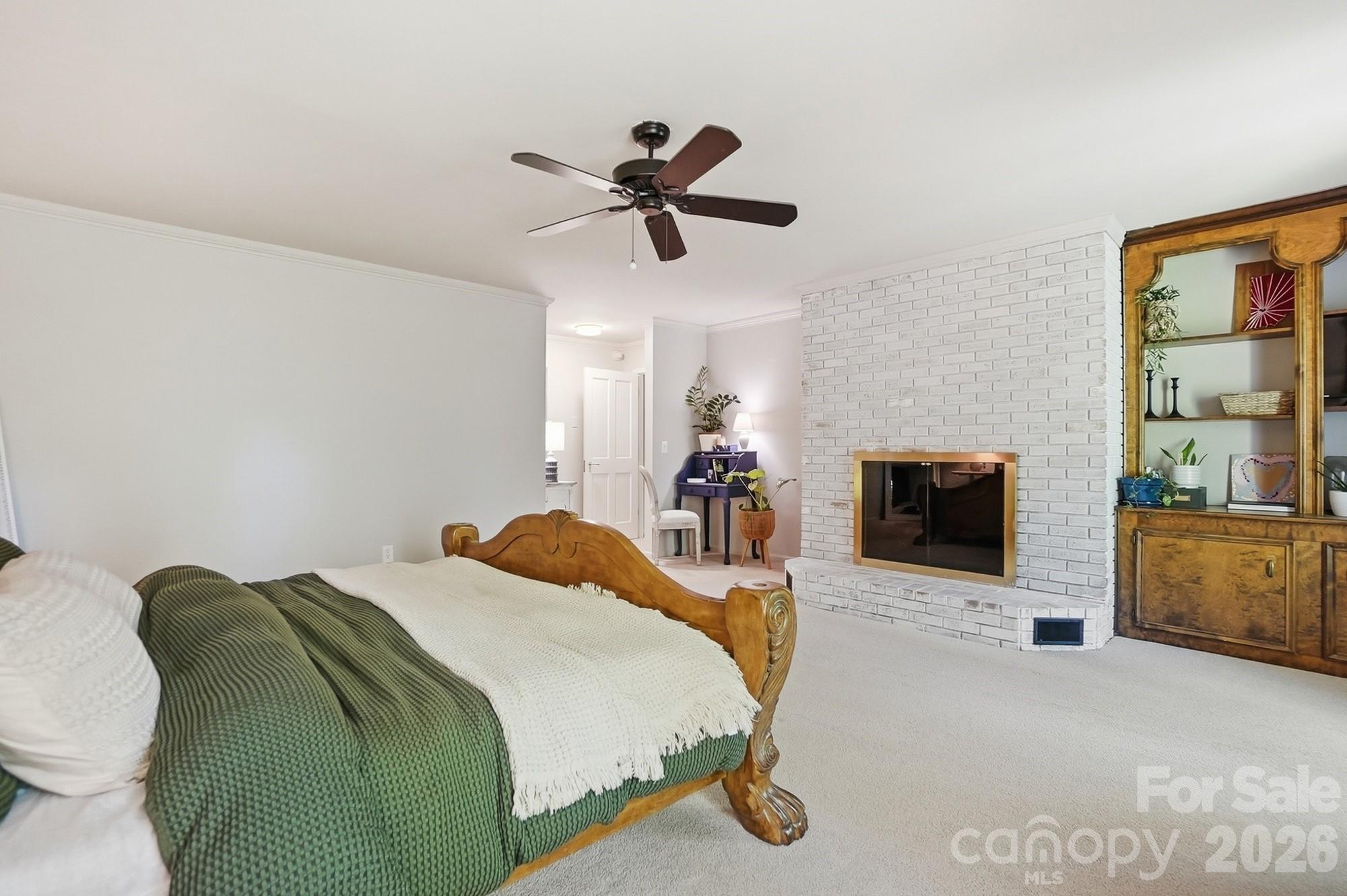 2516 Fairfax Drive