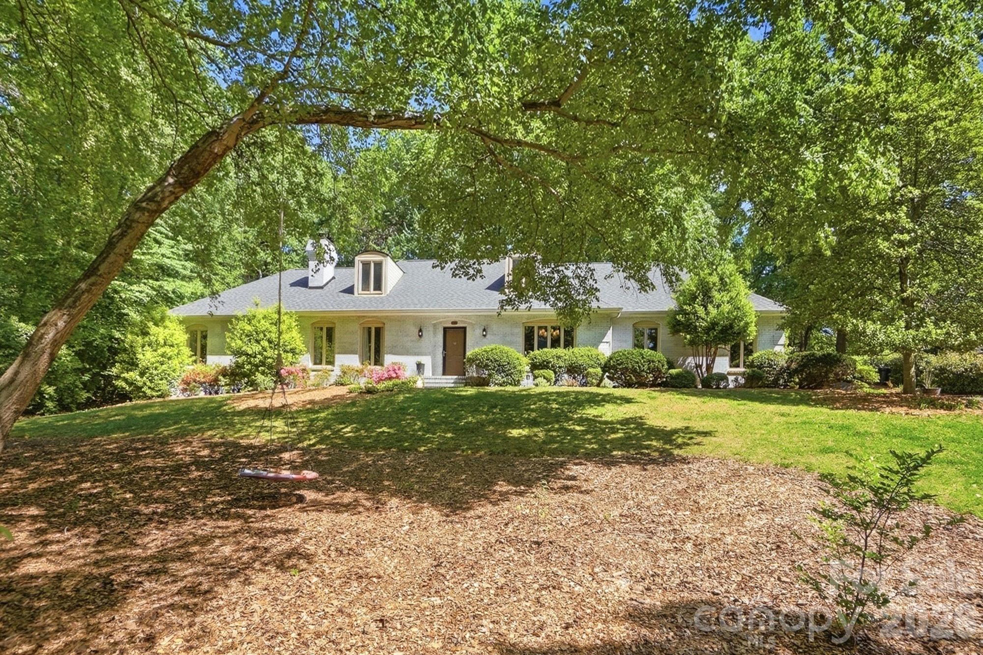 2516 Fairfax Drive