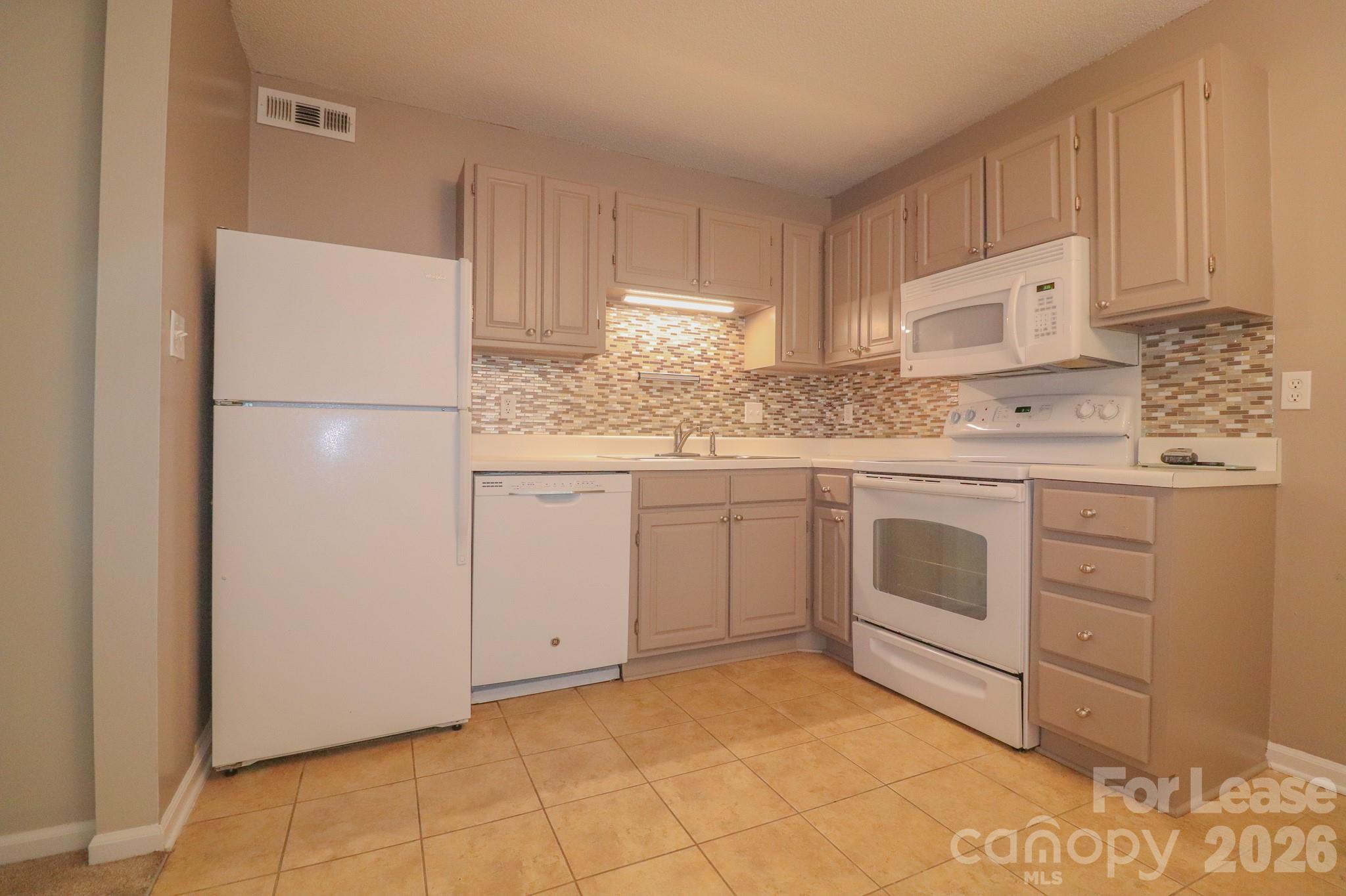 1645 Cedarview Court