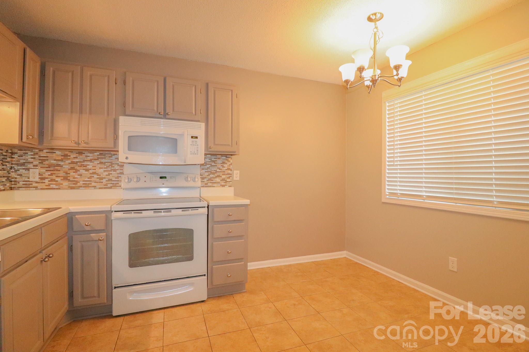 1645 Cedarview Court