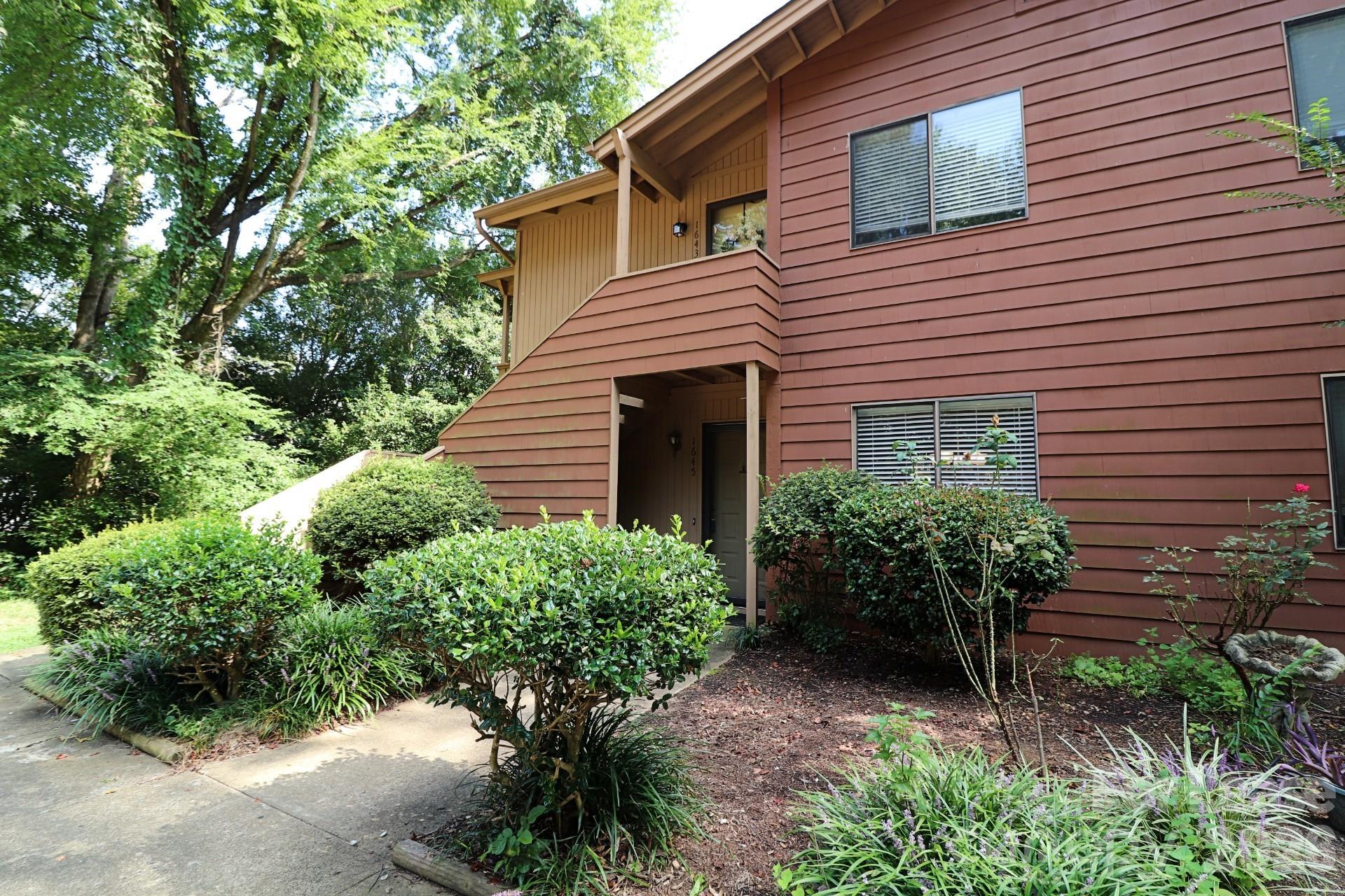 1645 Cedarview Court