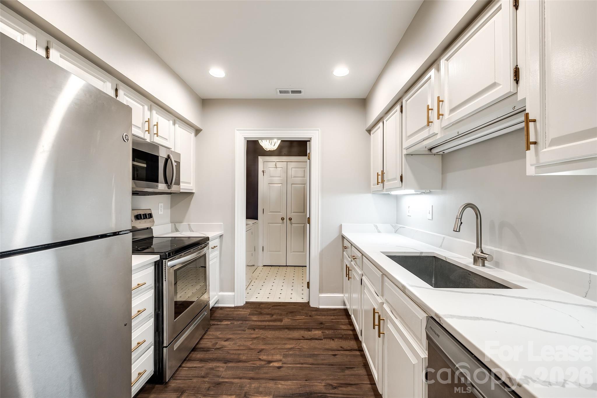 2220 Roswell Avenue