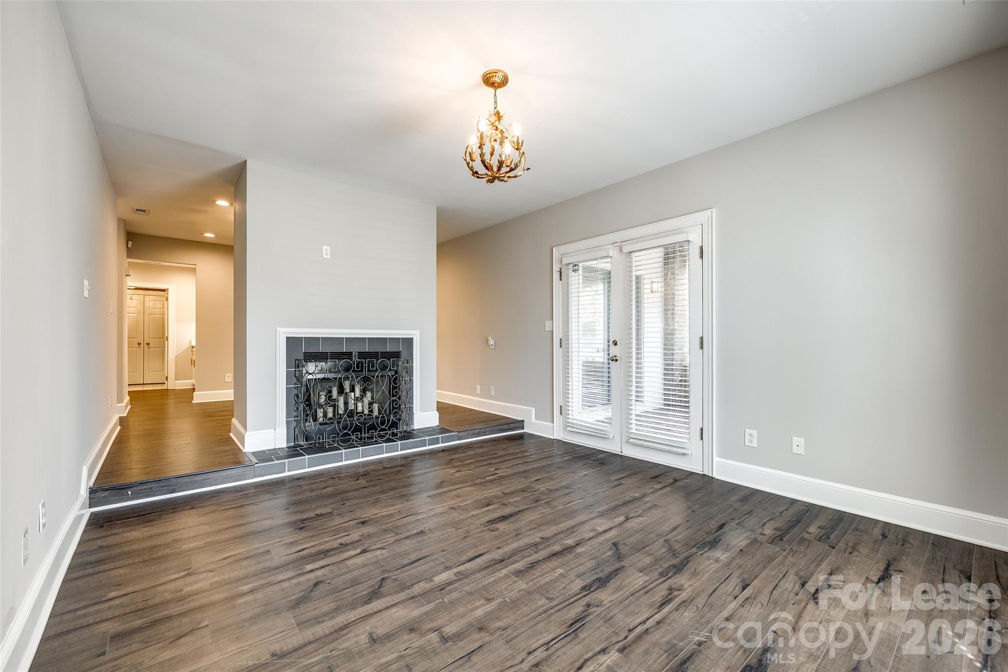 2220 Roswell Avenue