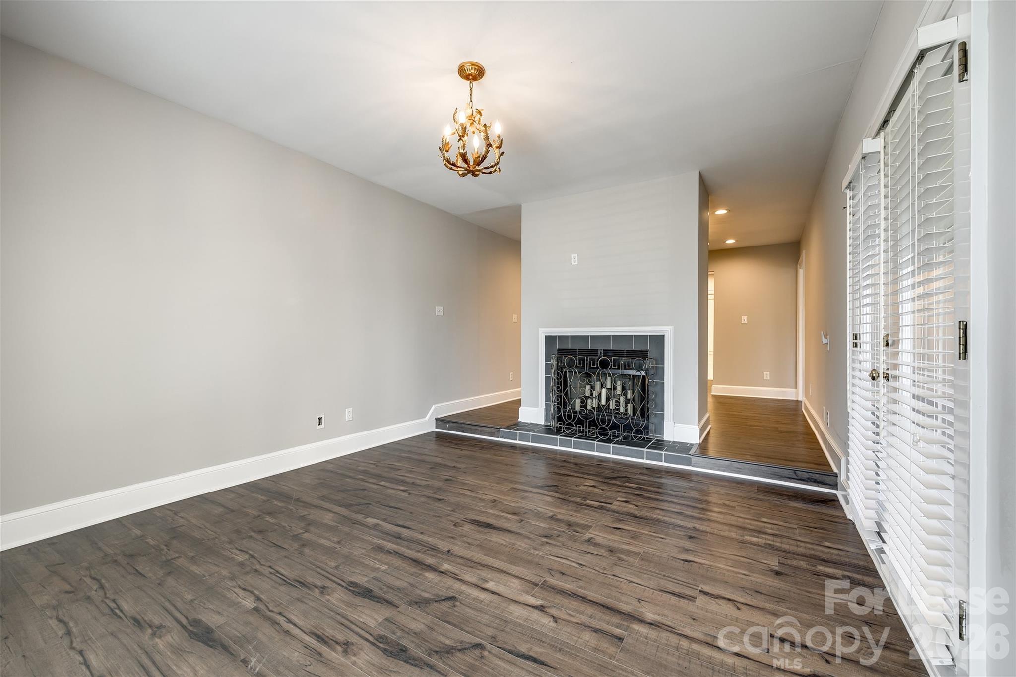 2220 Roswell Avenue