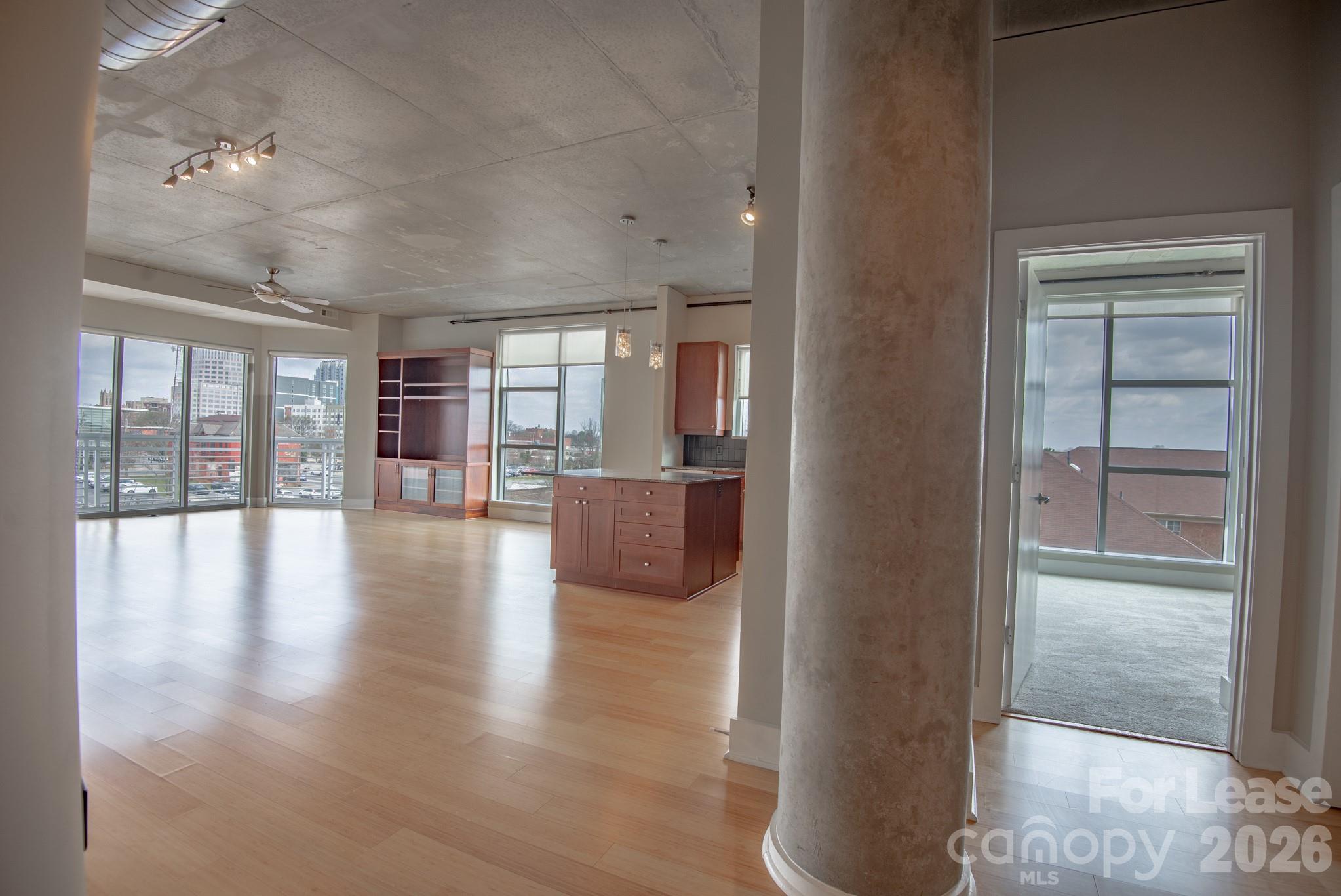 505 E 6th Street Unit: 504