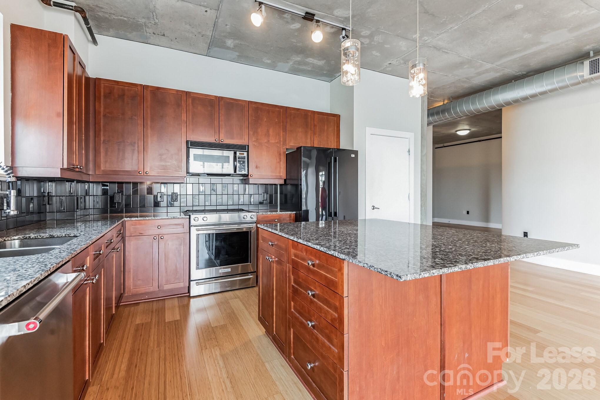 505 E 6th Street Unit: 504