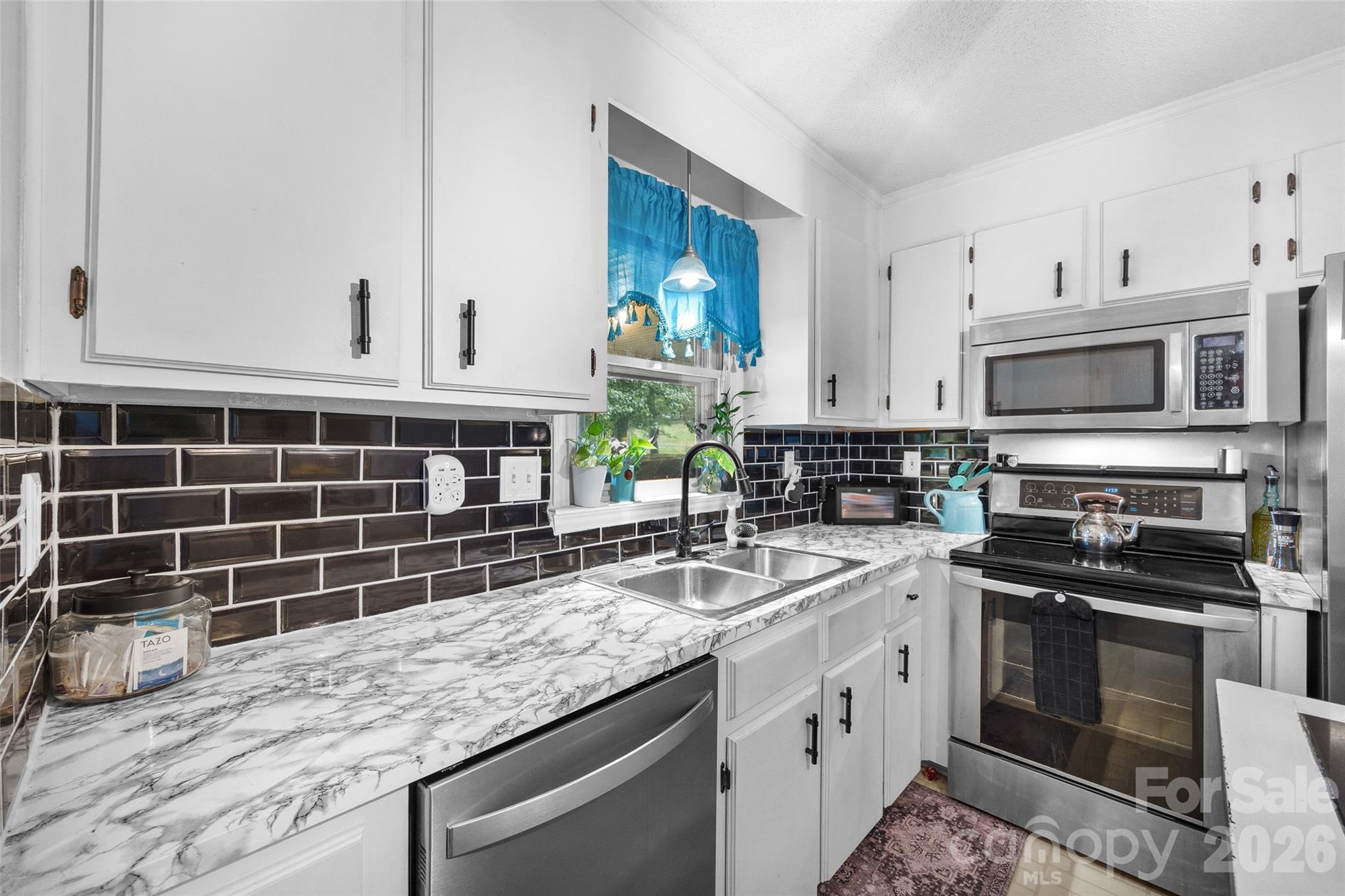 1208 Crowders Mountain Road