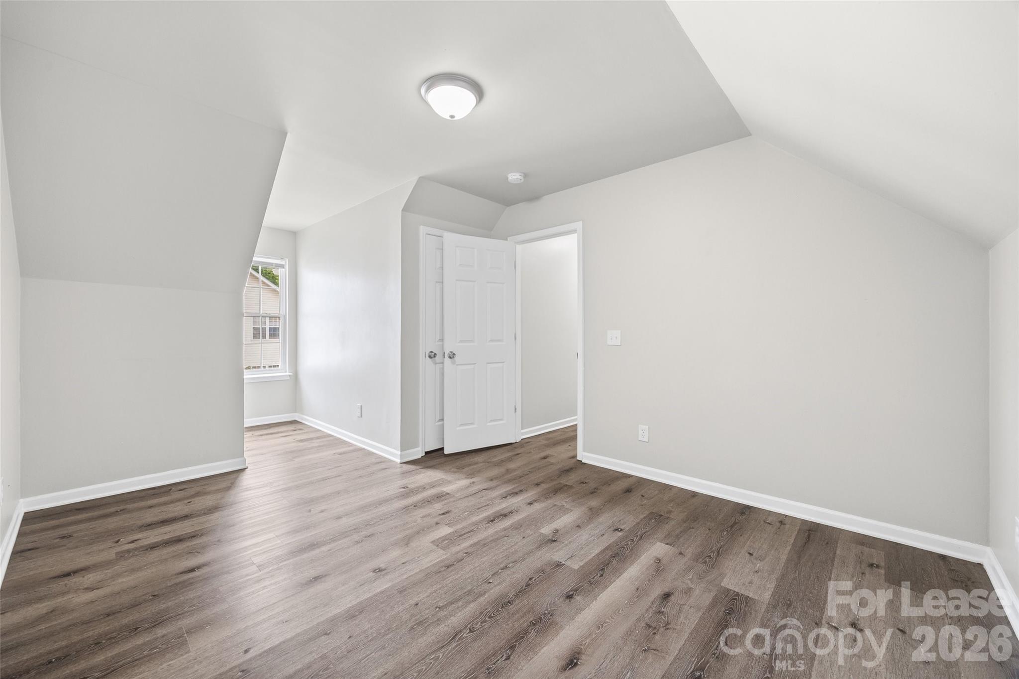 5194 Brooktree Drive