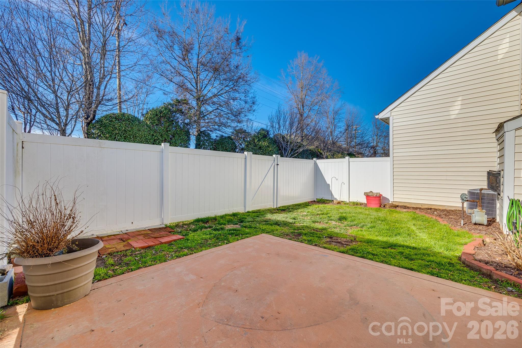 618 Bayou Circle