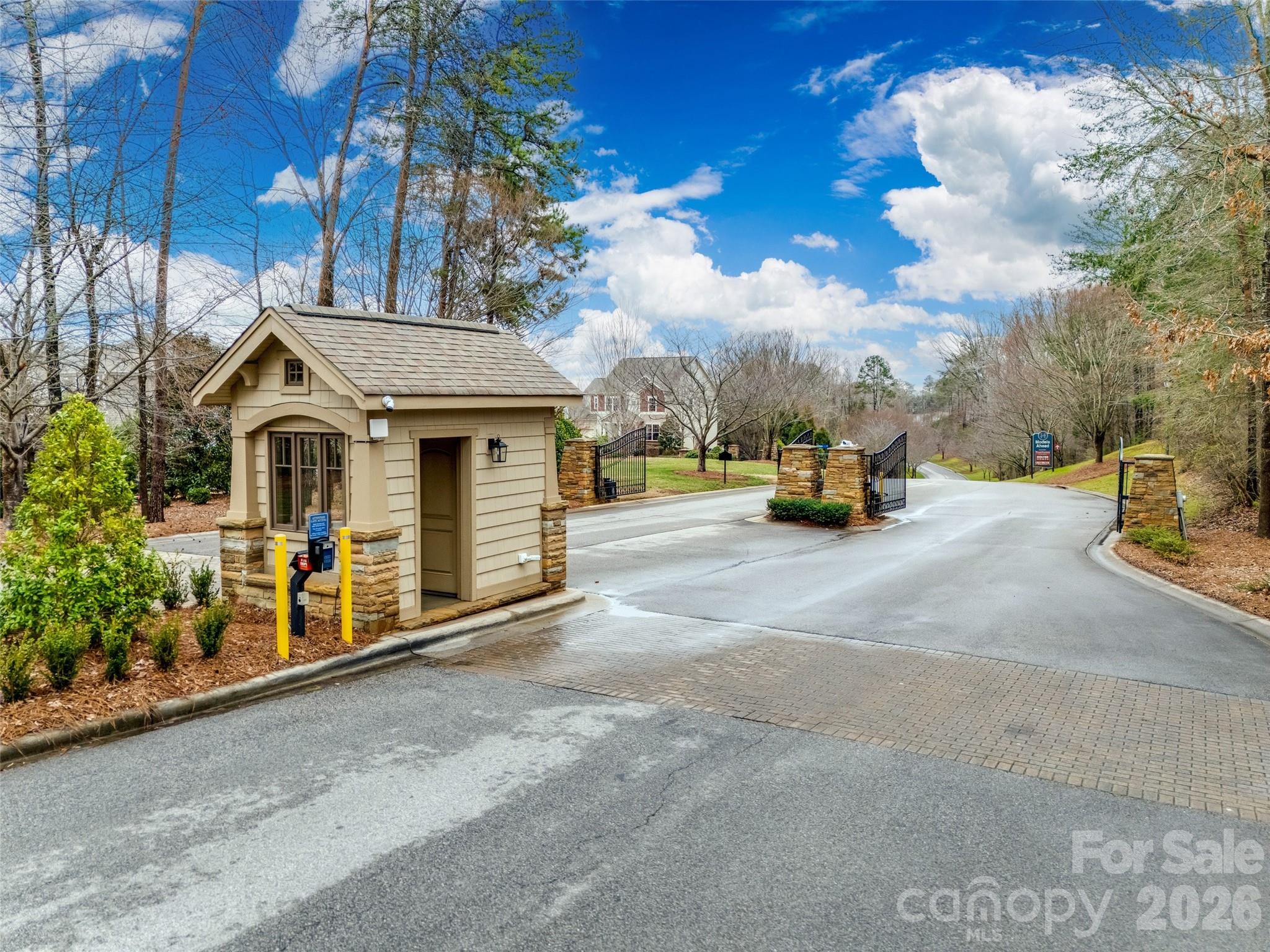 1016 Currituck Way
