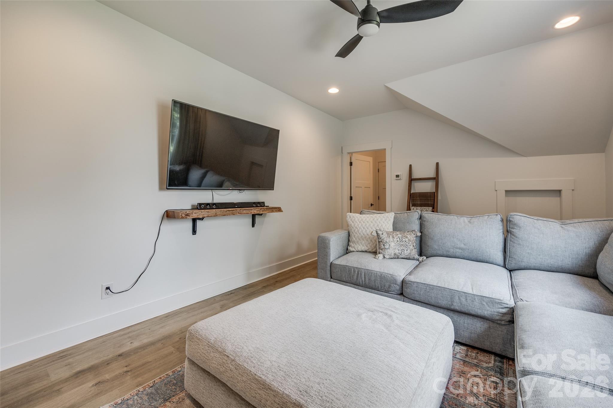 2481 Highway 161 Highway S