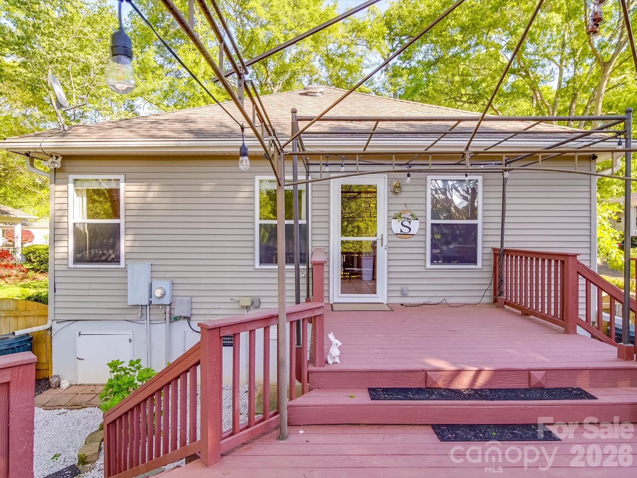 215 6th Street