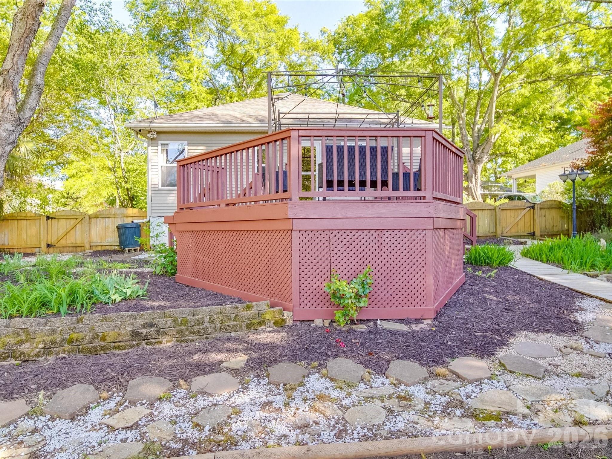 215 6th Street