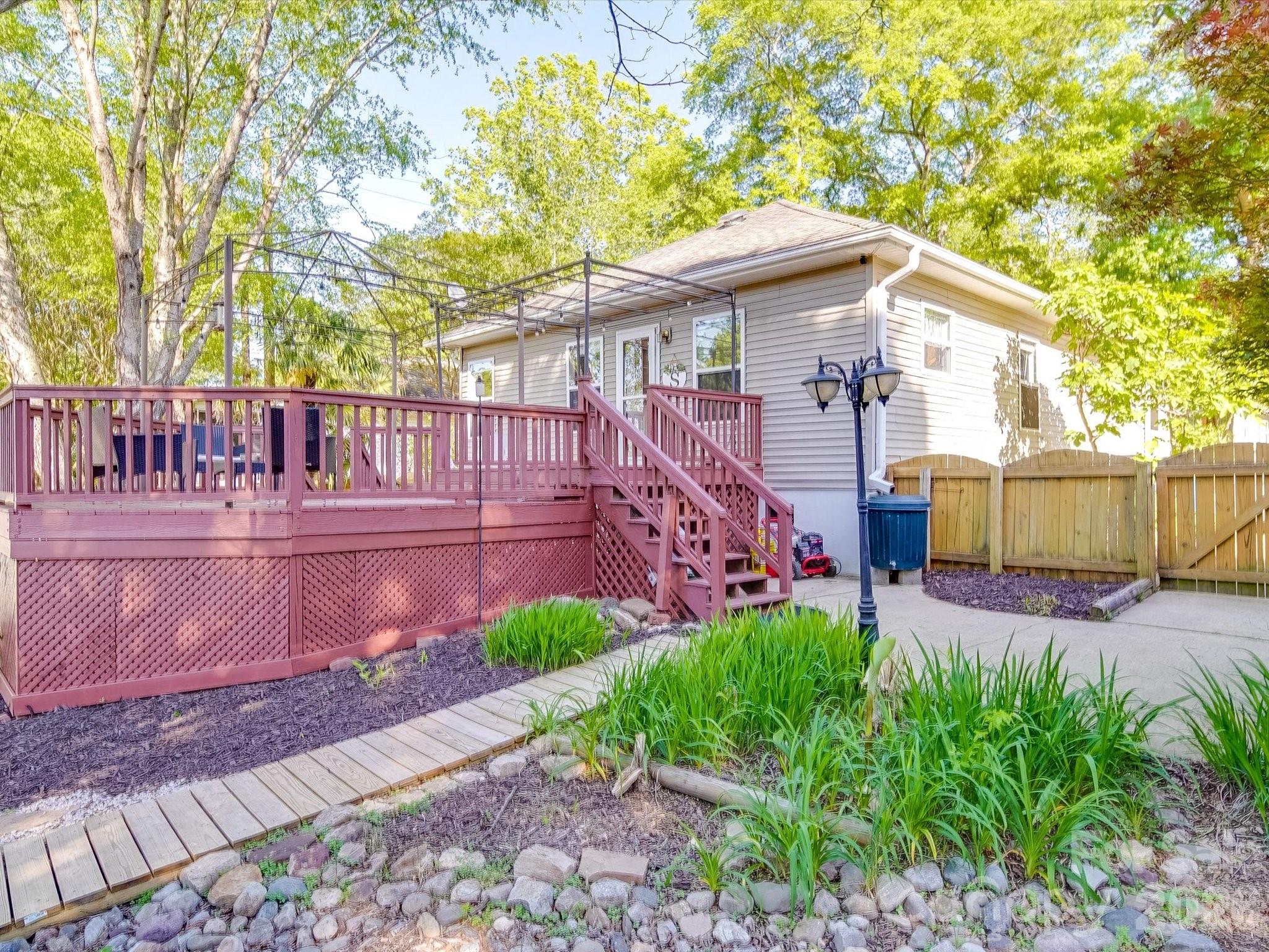 215 6th Street