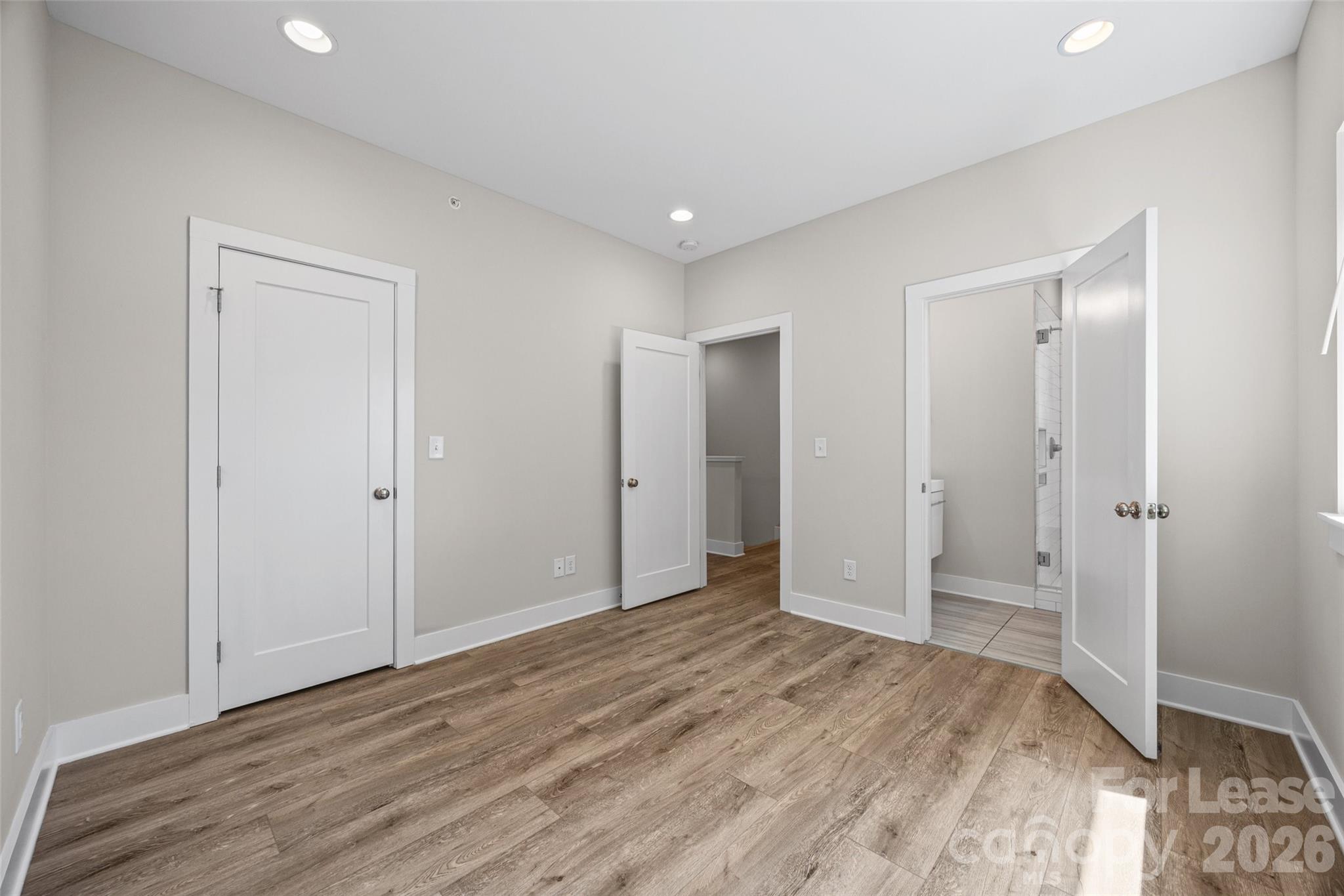 840 E 18th Street Unit: B