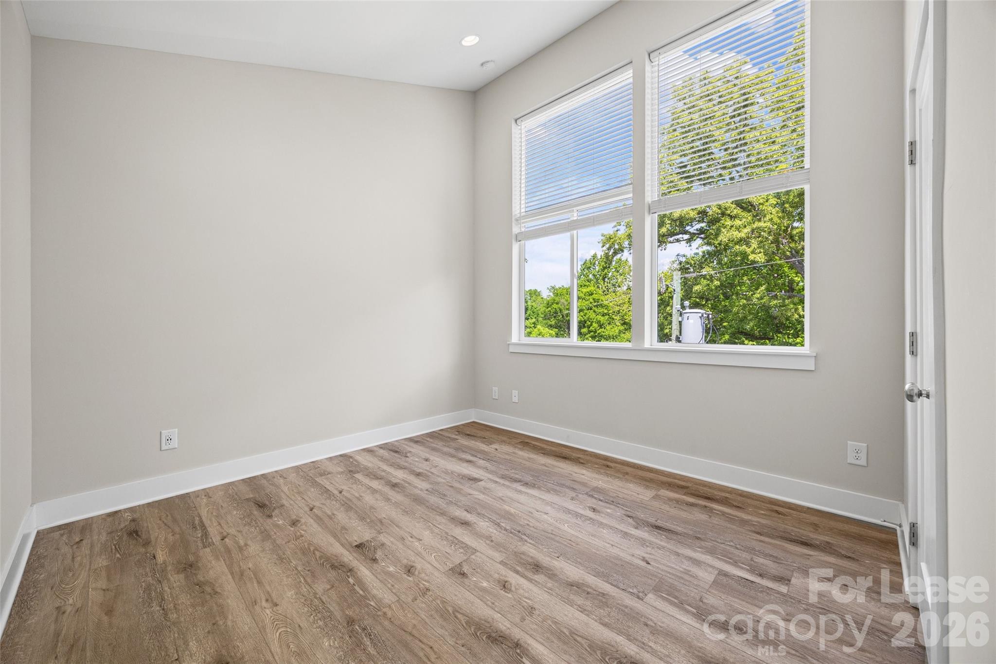 840 E 18th Street Unit: B