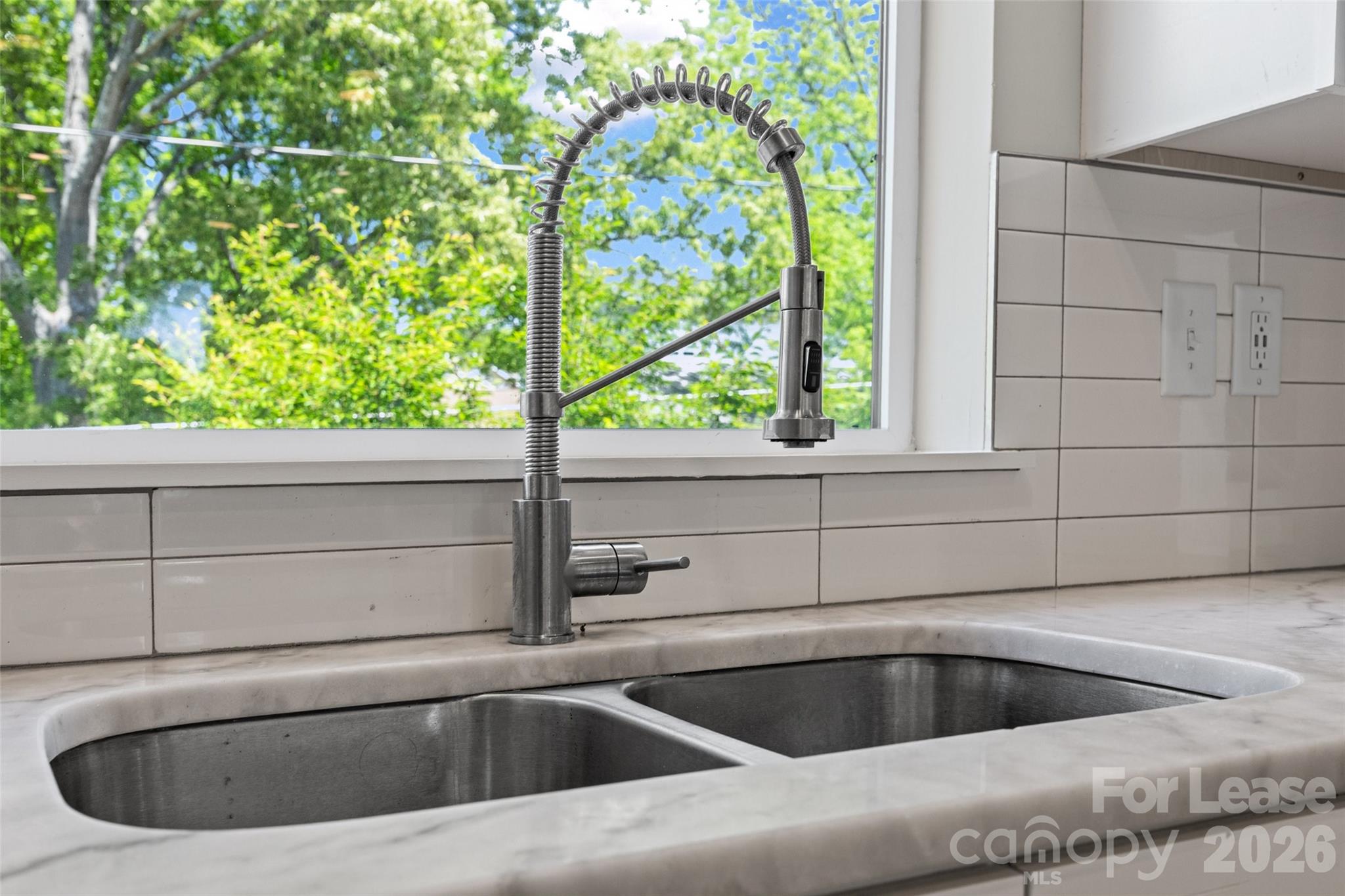 840 E 18th Street Unit: B