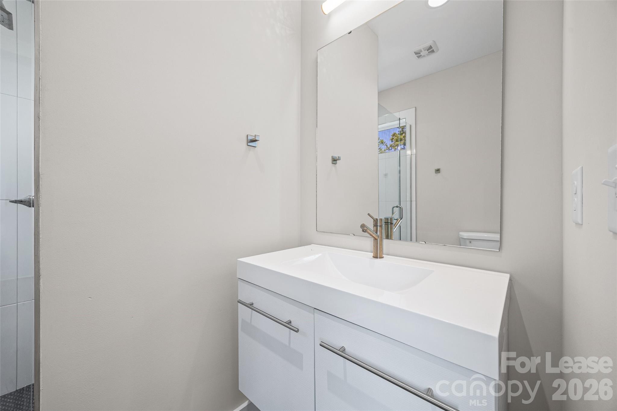 840 E 18th Street Unit: D