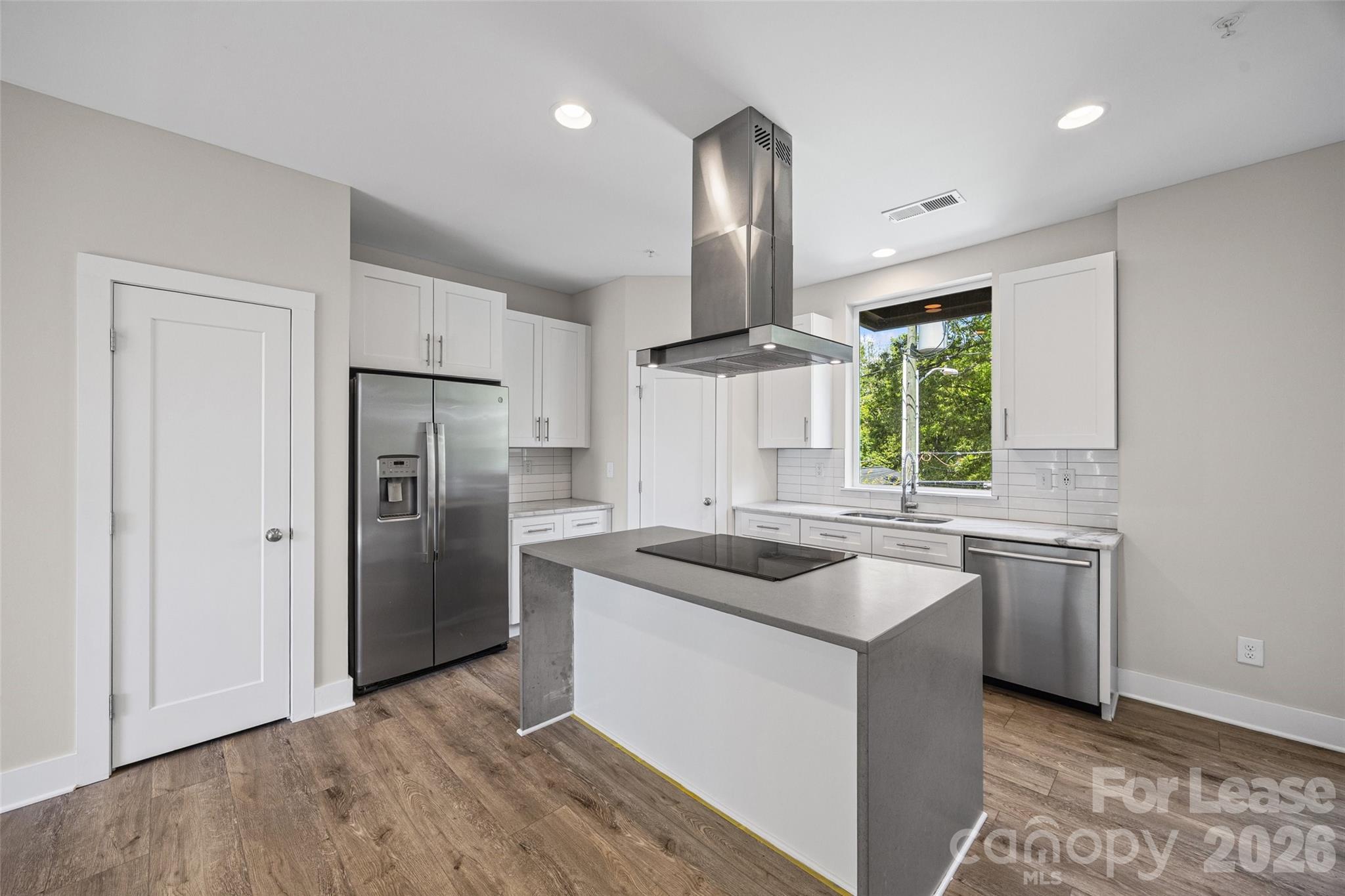 840 E 18th Street Unit: D