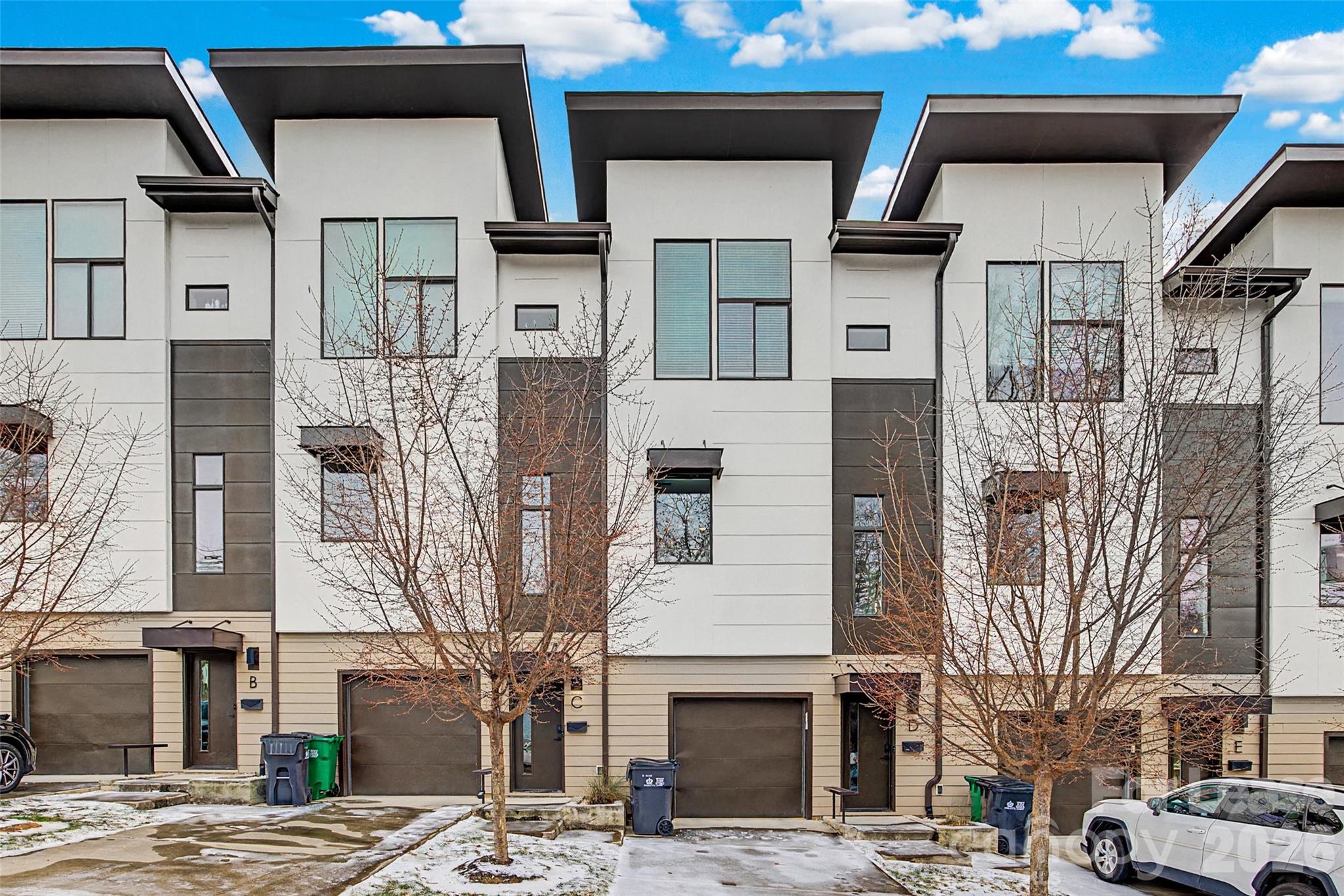 840 E 18th Street Unit: D