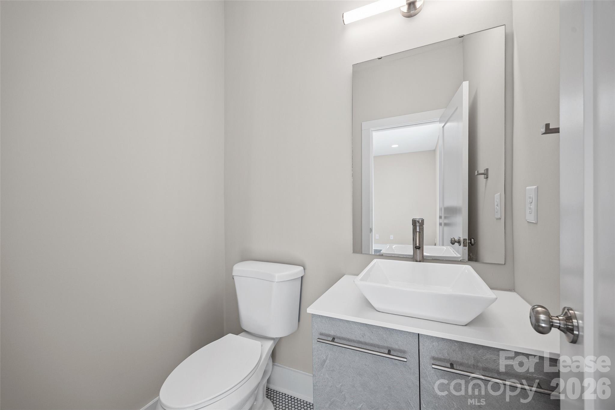 840 E 18th Street Unit: D