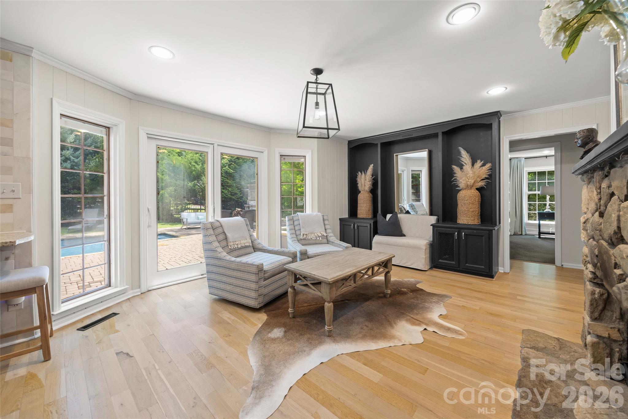 2 Pine Point Road