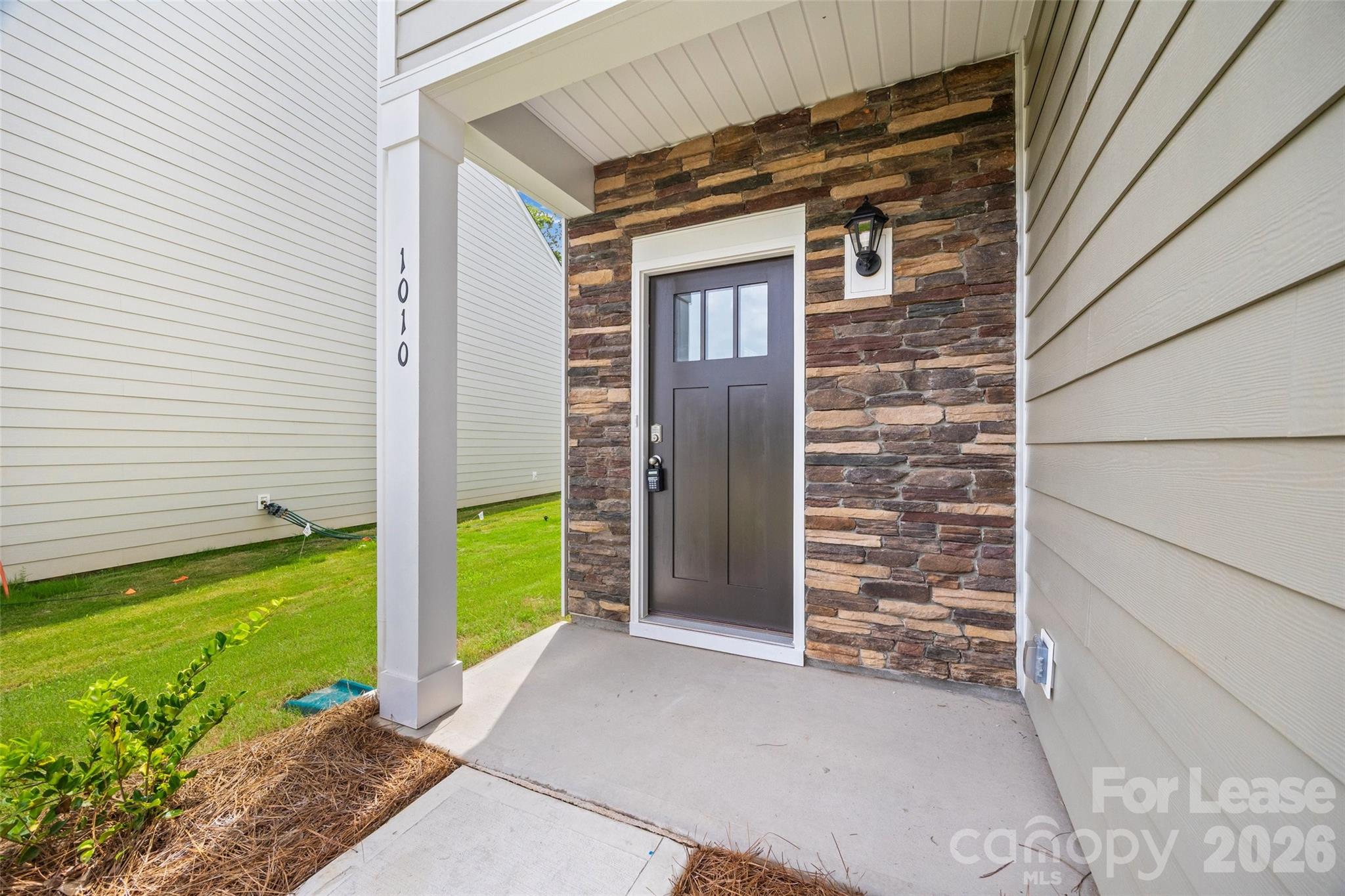 1010 Two Brothers Lane