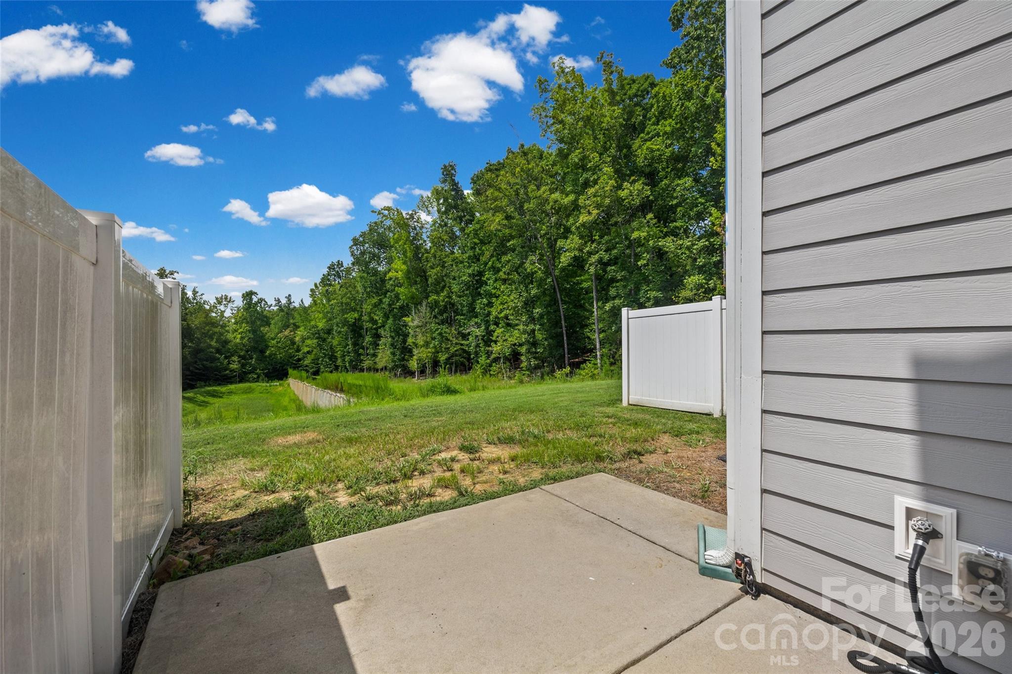 1093 Chicory Trace