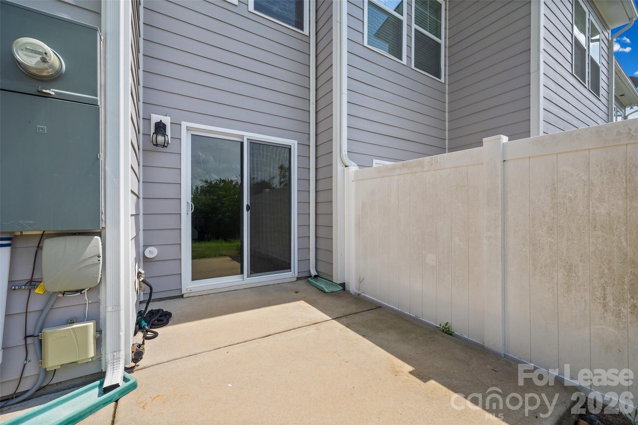 1093 Chicory Trace