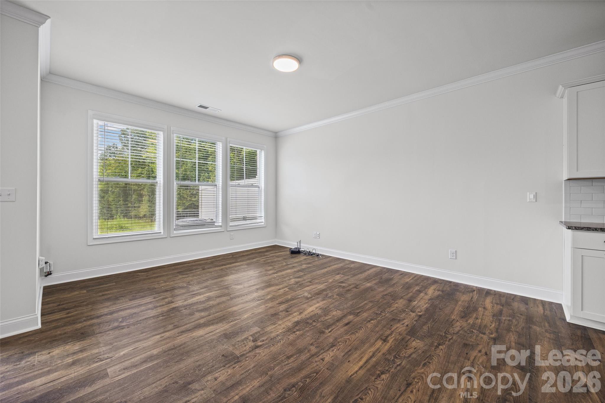 1093 Chicory Trace